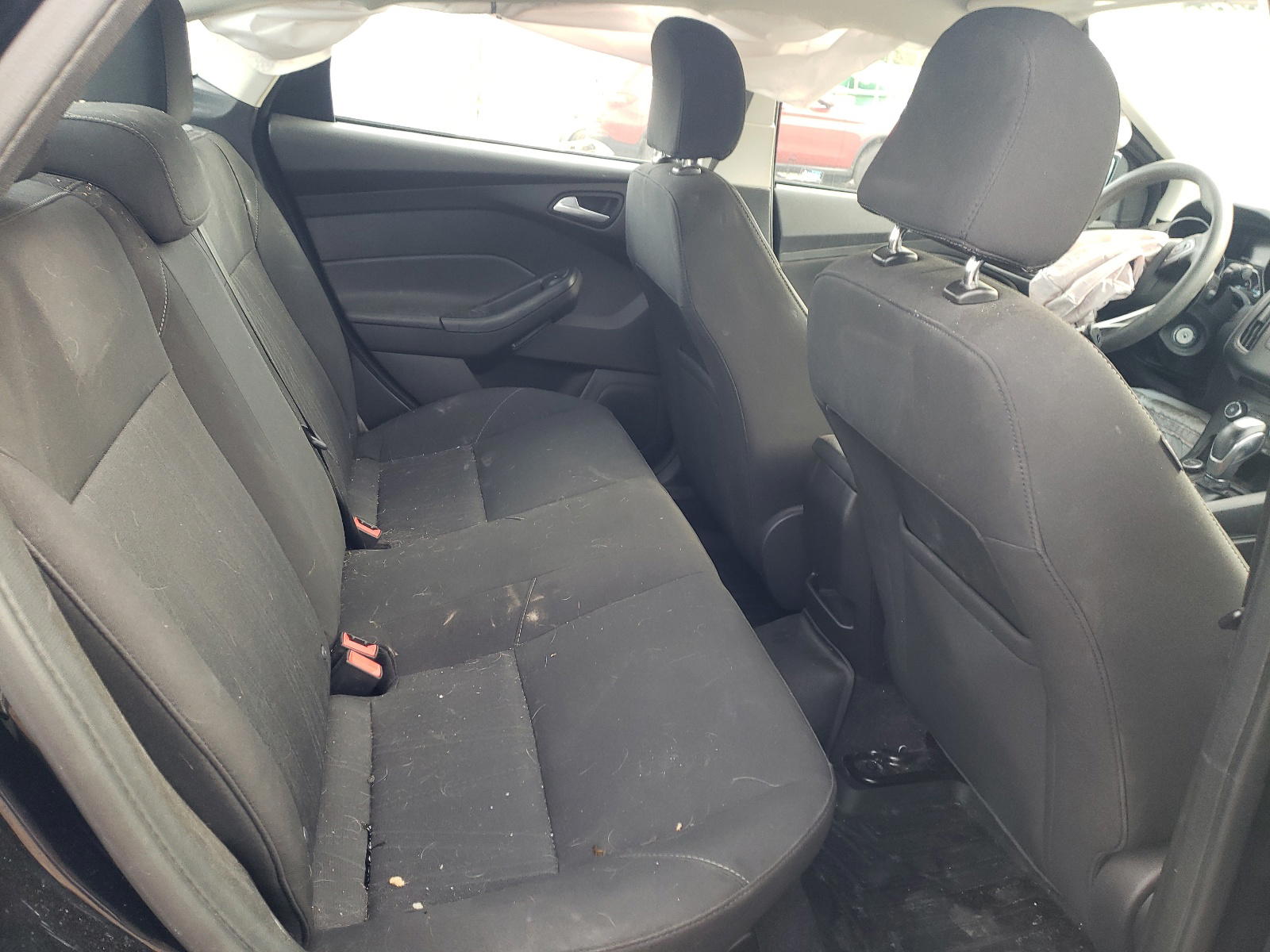 Photo 6 from auction – 2016 FORD FOCUS SE with VIN 1FADP3F26GL266872