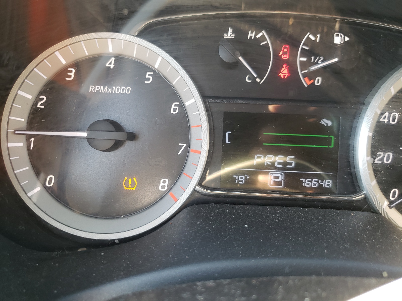 Photo 8 from auction – 2014 NISSAN SENTRA S with VIN 3N1AB7AP9EY339830