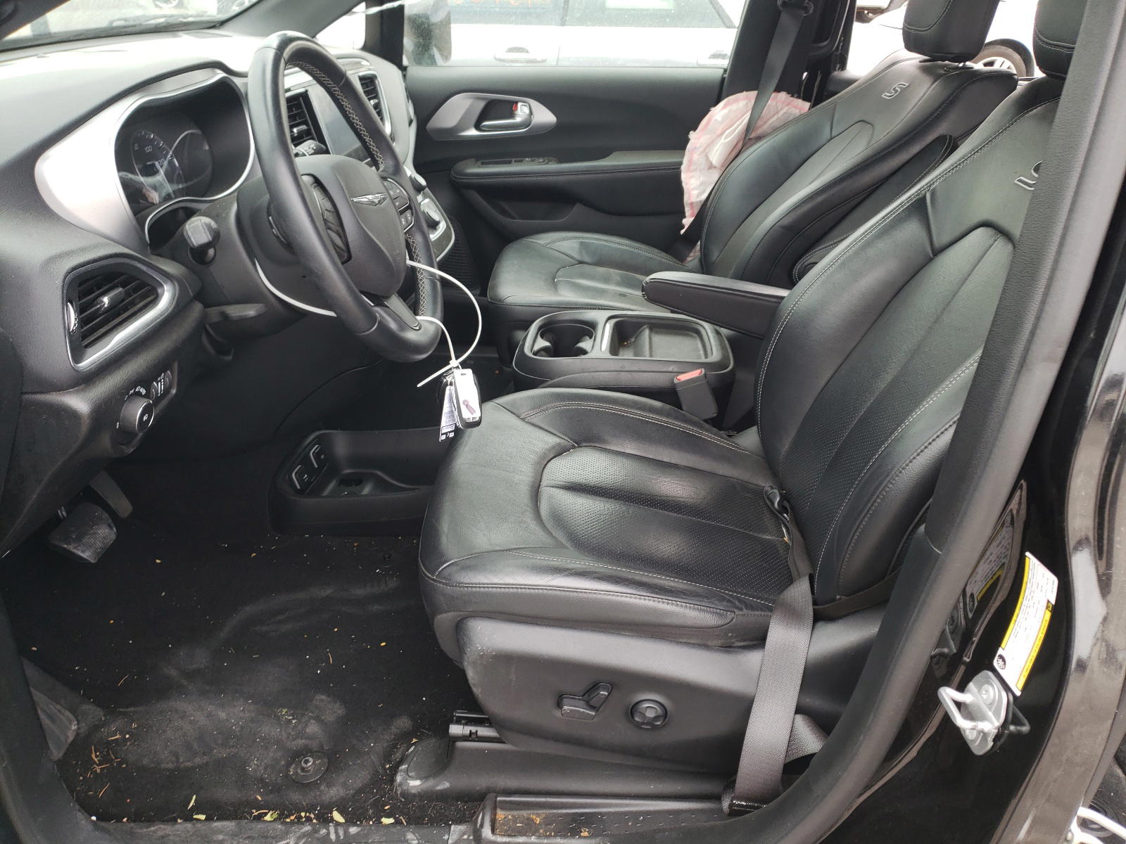 Photo 5 from auction – 2018 CHRYSLER PACIFICA T with VIN 2C4RC1BG4JR157066