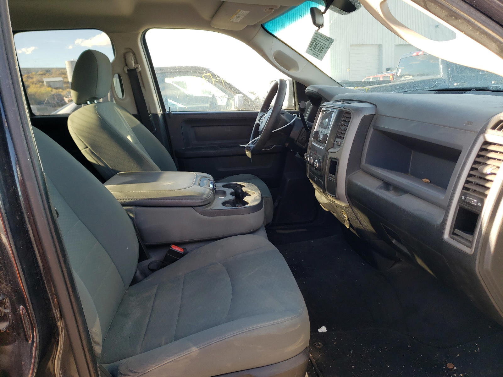Photo 5 from auction – 2015 RAM 1500 ST with VIN 1C6RR7FTXFS743843