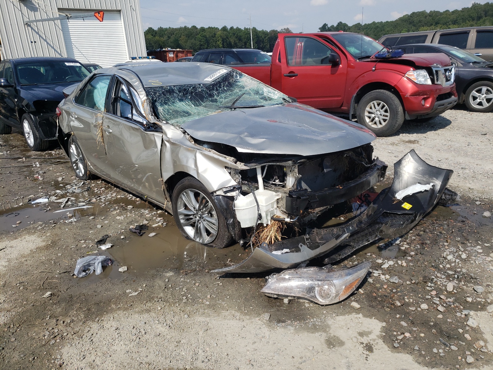 TOYOTA CAMRY LE 2015 with VIN 4T1BF1FK6FU498126 - Photo from auction