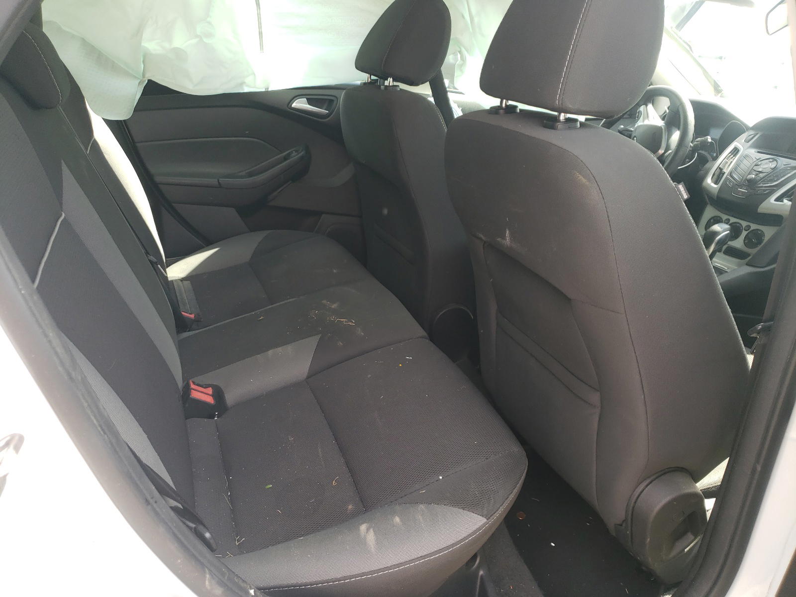 Photo 6 from auction – 2014 FORD FOCUS SE with VIN 1FADP3K23EL225439