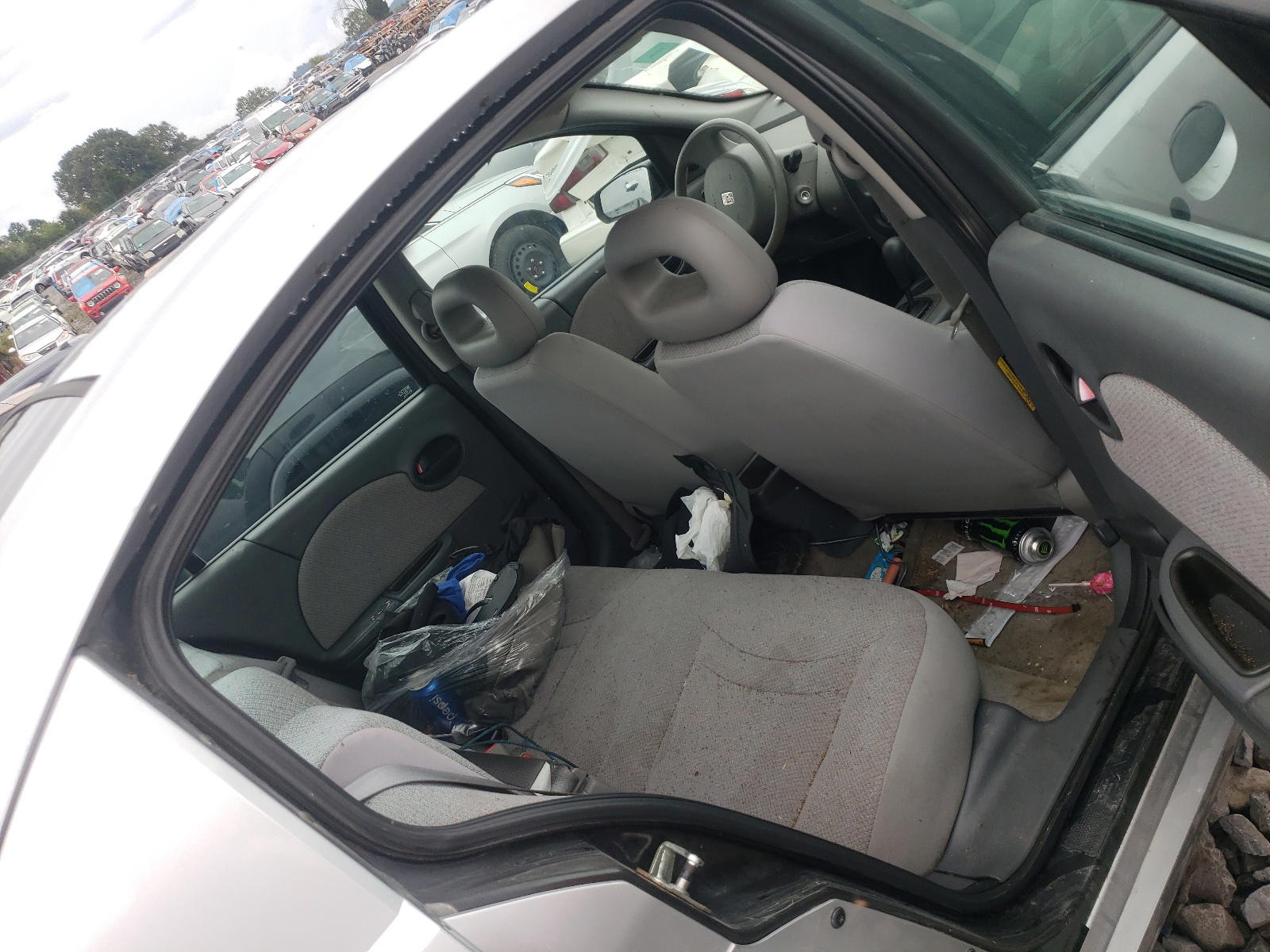 Photo 6 from auction – 2003 SATURN ION LEVEL with VIN 1G8AG52F23Z152385