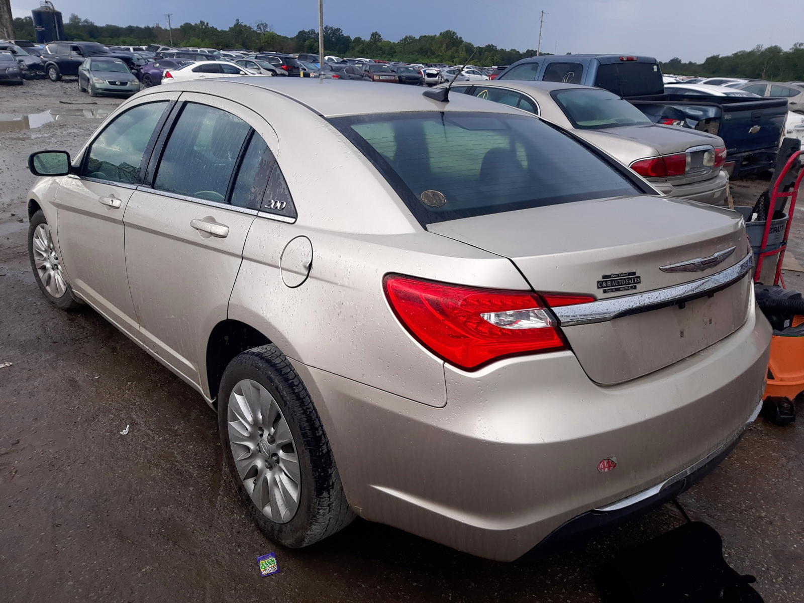 Photo 3 from auction – 2014 CHRYSLER 200 LX with VIN 1C3CCBAB3EN213443