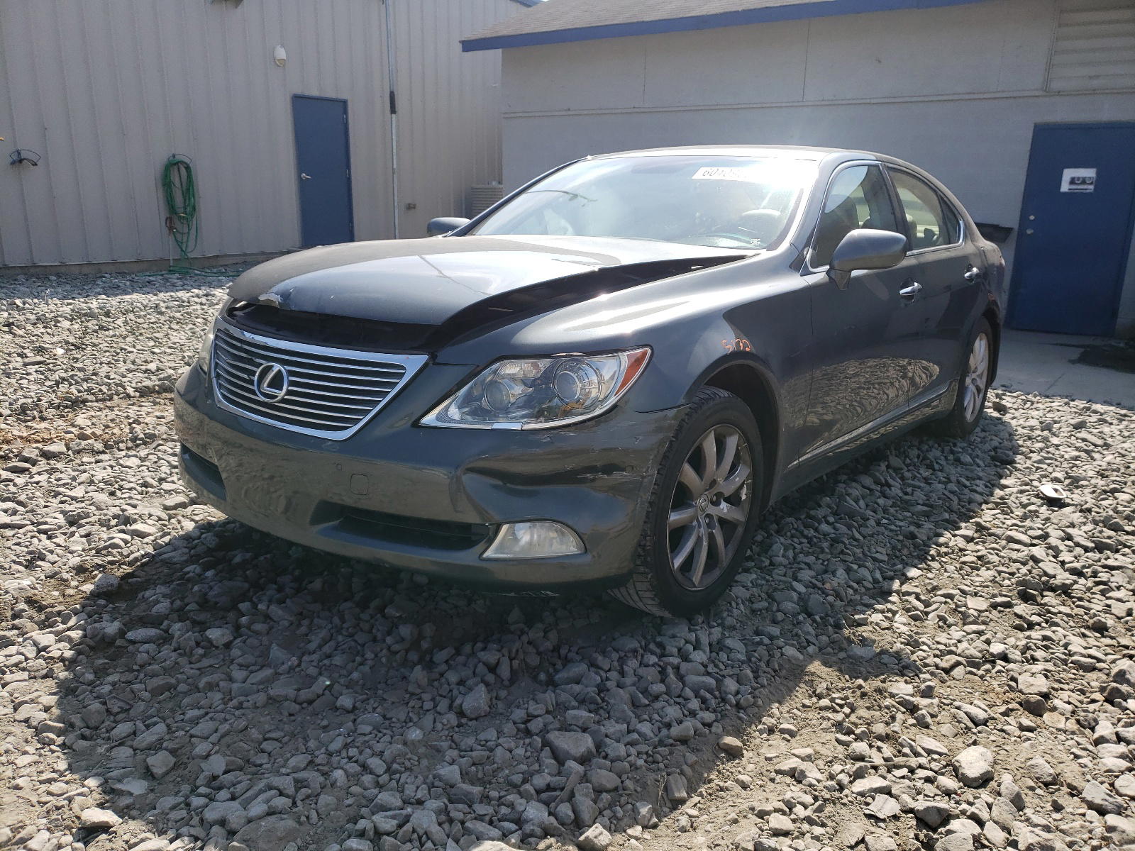 Photo 2 from auction – 2007 LEXUS LS 460 with VIN JTHBL46F675001829