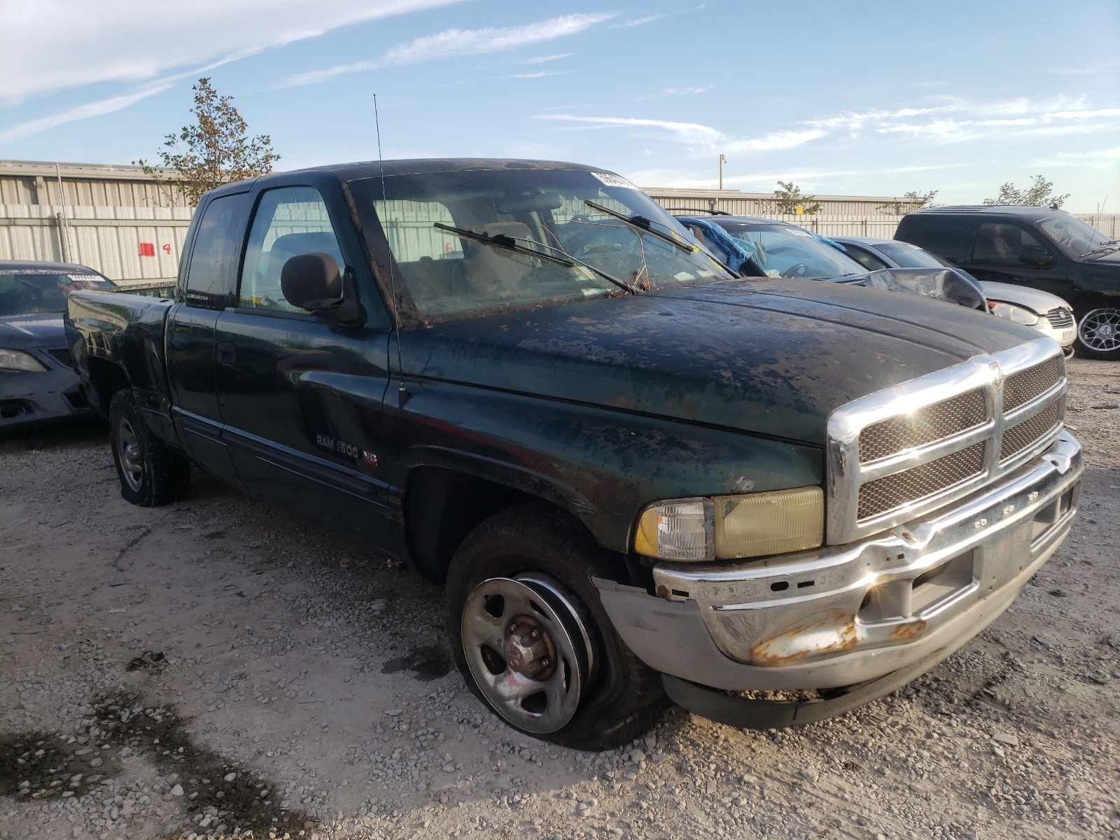 Фото 9 с аукциона – 2001 DODGE B1500 с VIN 1B7HC13Y31J580518