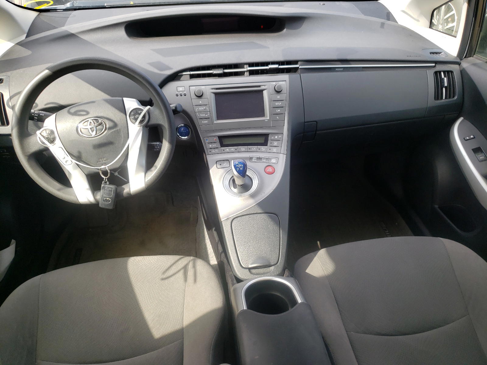 Photo 9 from auction – 2012 TOYOTA PRIUS with VIN JTDKN3DU1C5473373