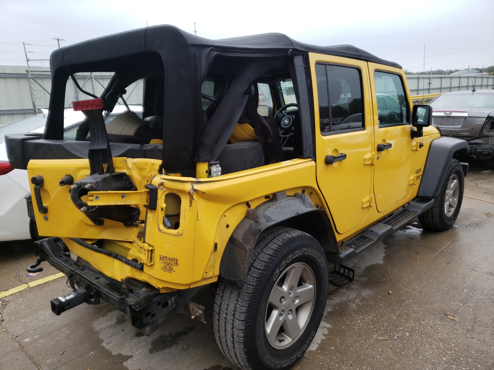 Photo 4 from auction – 2015 JEEP WRANGLER U with VIN 1C4HJWDG2FL605008