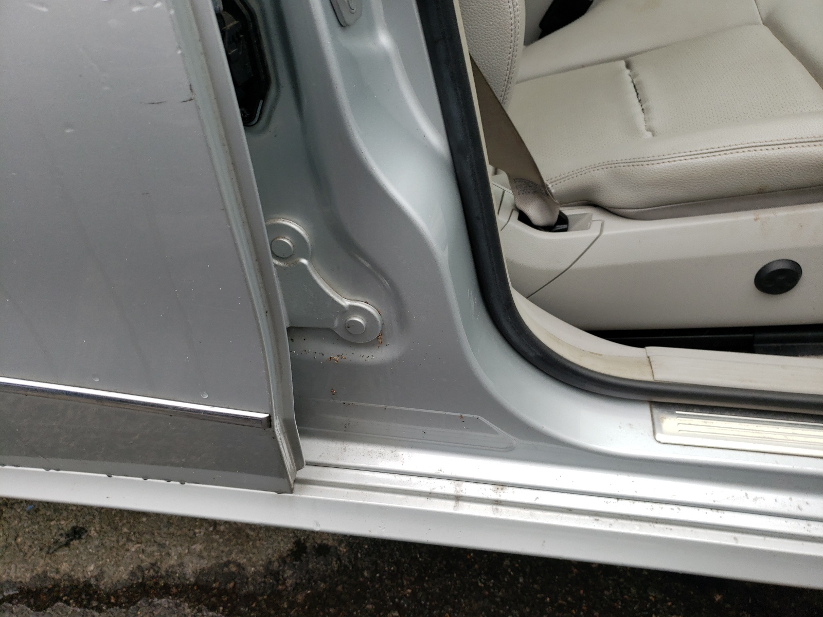 Photo 9 from auction – 2011 MERCEDES-BENZ E 350 4MAT with VIN WDDHF8HB0BA303563