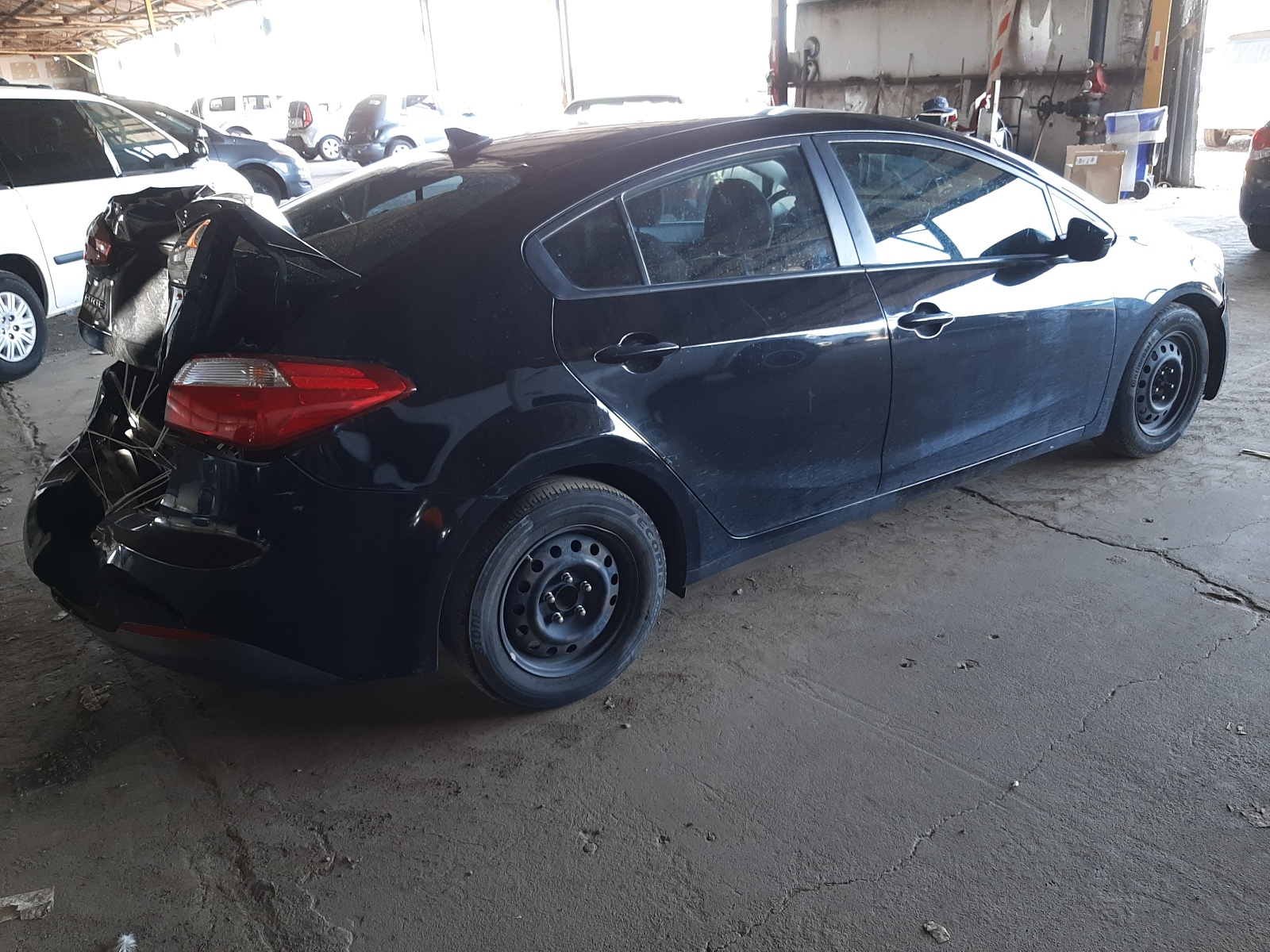 Photo 4 from auction – 2016 KIA FORTE LX with VIN KNAFK4A68G5550703