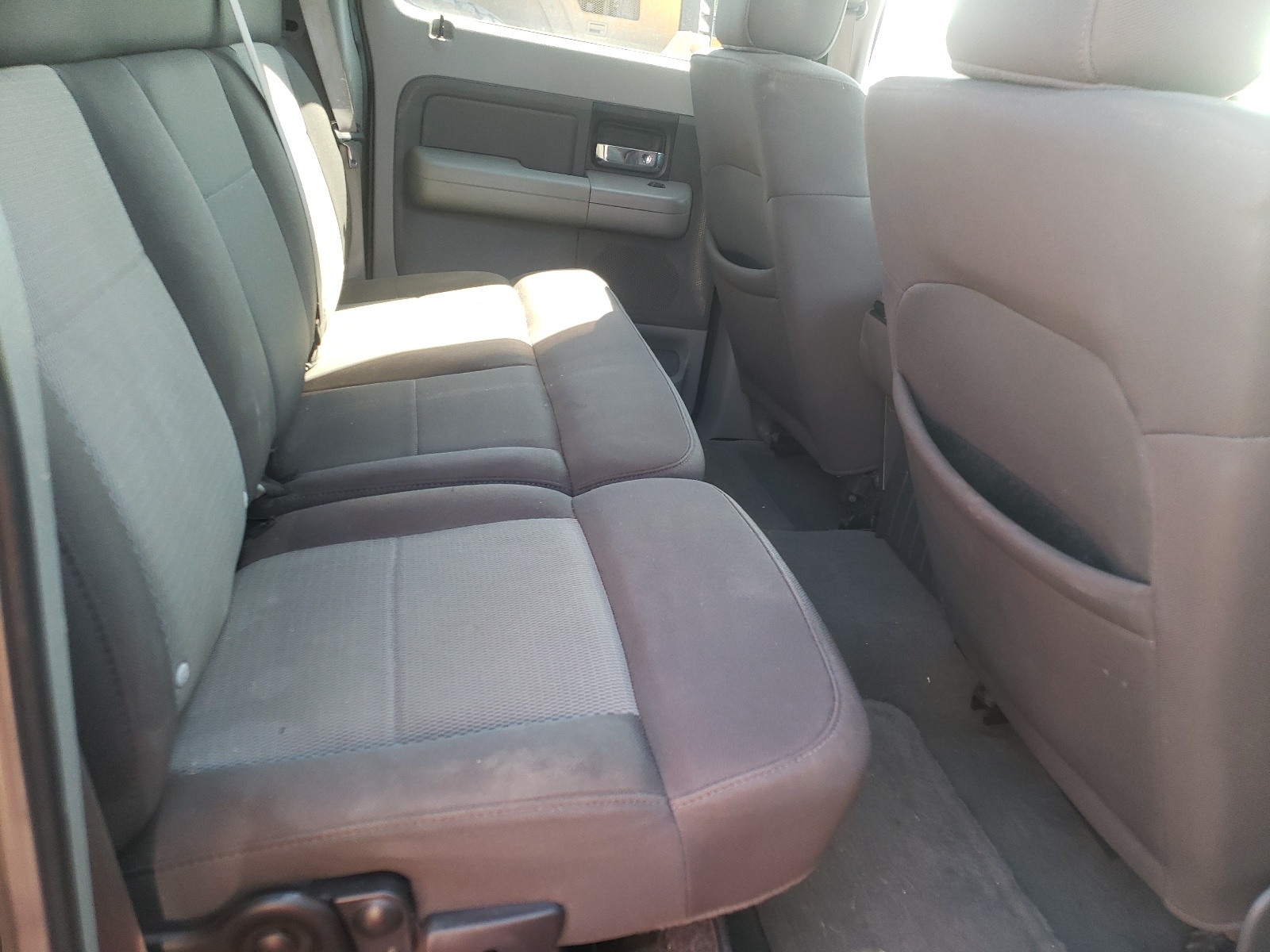 Photo 6 from auction – 2006 FORD F150 SUPER with VIN 1FTPW12V16FB54332