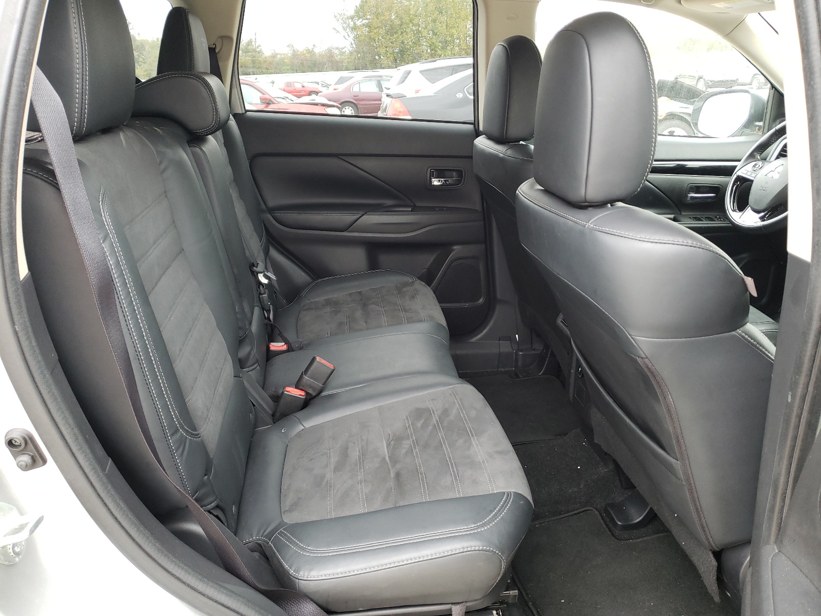 Photo 6 from auction – 2019 MITSUBISHI OUTLANDER with VIN JA4AZ3A31KZ008458