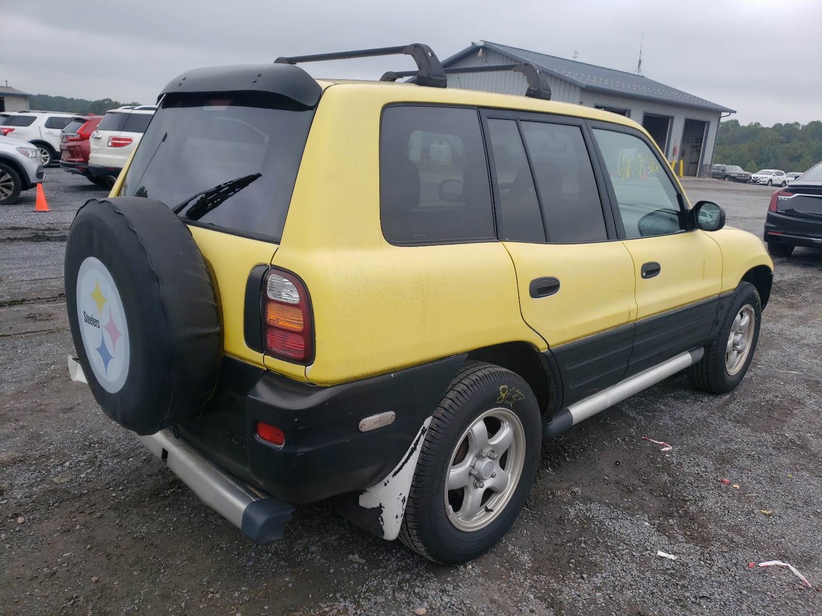 Photo 4 from auction – 1998 TOYOTA RAV4 with VIN JT3GP10V7W0031352