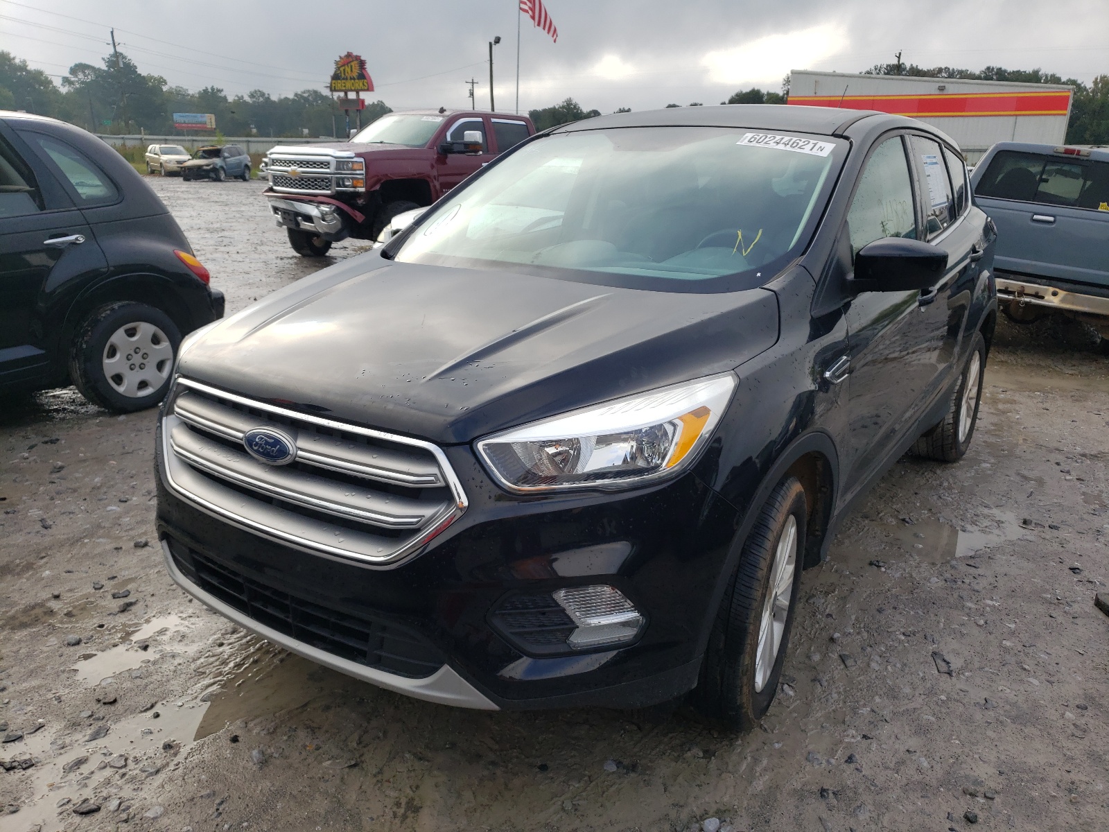Photo 2 from auction – 2017 FORD ESCAPE SE with VIN 1FMCU0GD6HUE43022