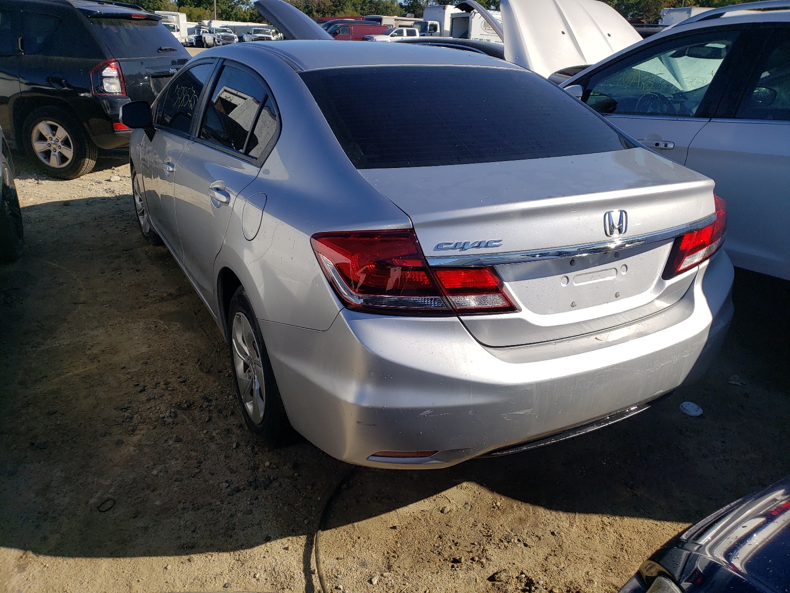 Photo 3 from auction – 2013 HONDA CIVIC LX with VIN 2HGFB2F52DH587100