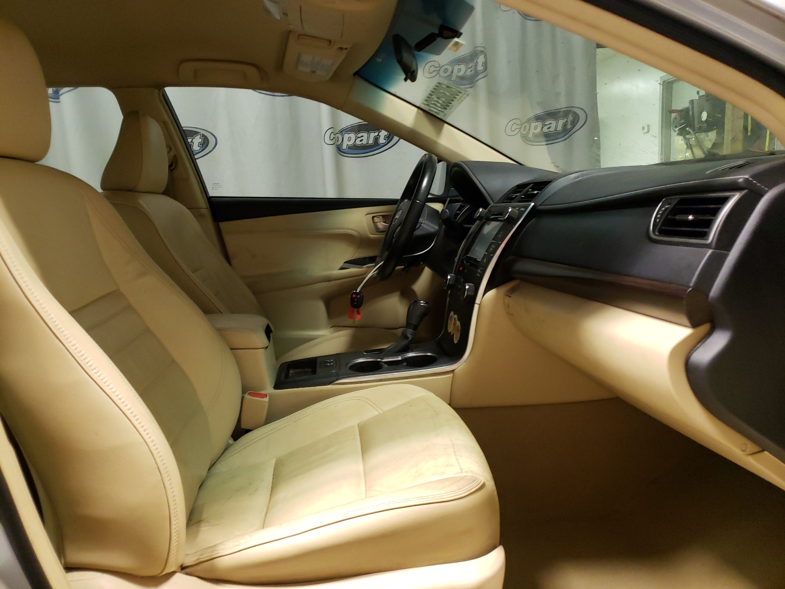 Photo 5 from auction – 2016 TOYOTA CAMRY LE with VIN 4T1BF1FK6GU554910