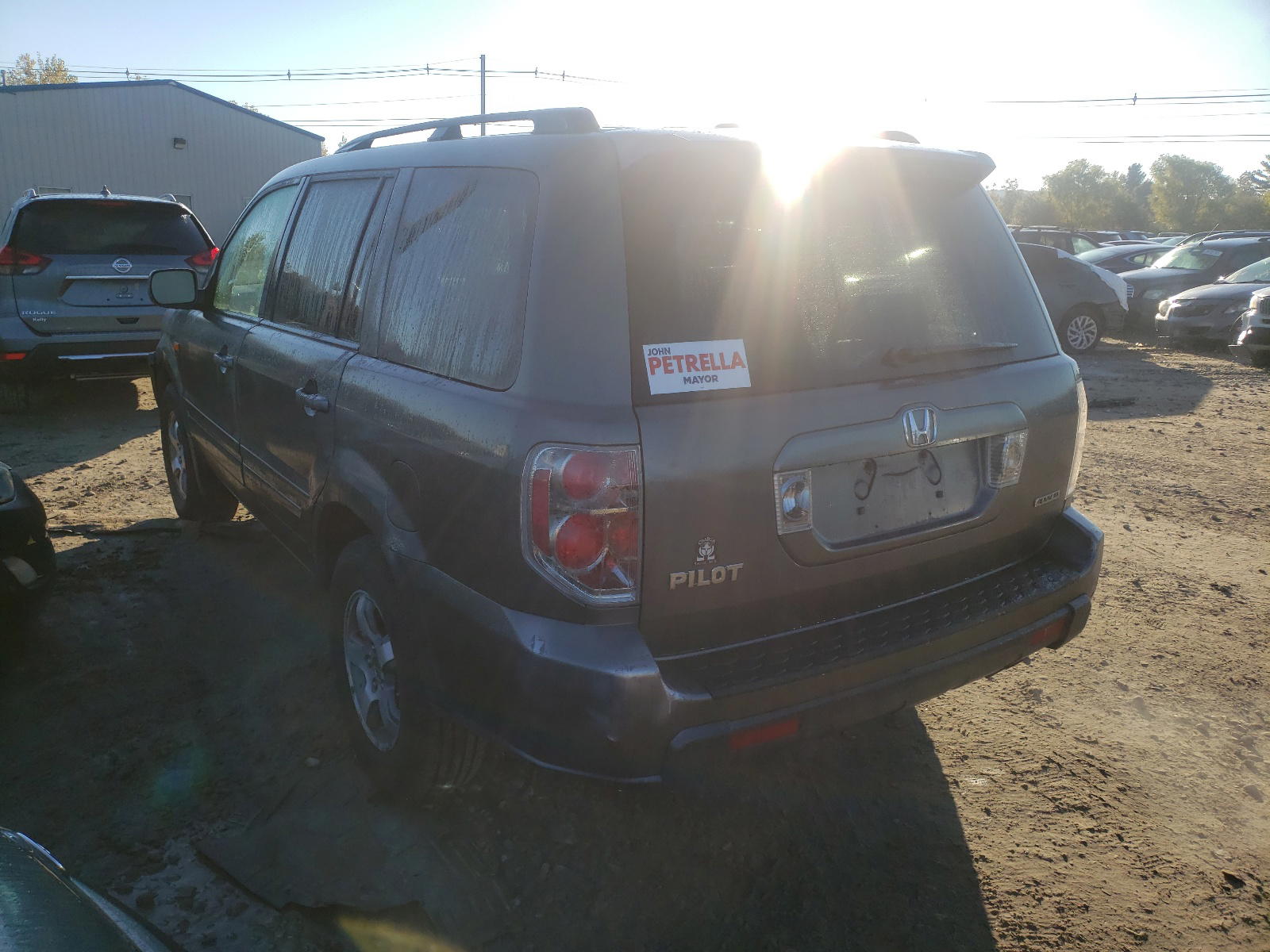 Photo 3 from auction – 2007 HONDA PILOT EXL with VIN 2HKYF18567H502967
