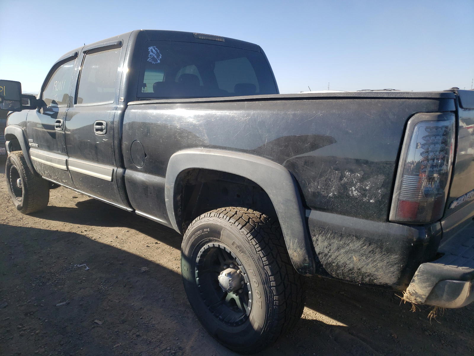 Photo 3 from auction – 2005 CHEVROLET SILVERADO with VIN 1GCHK23255F915839