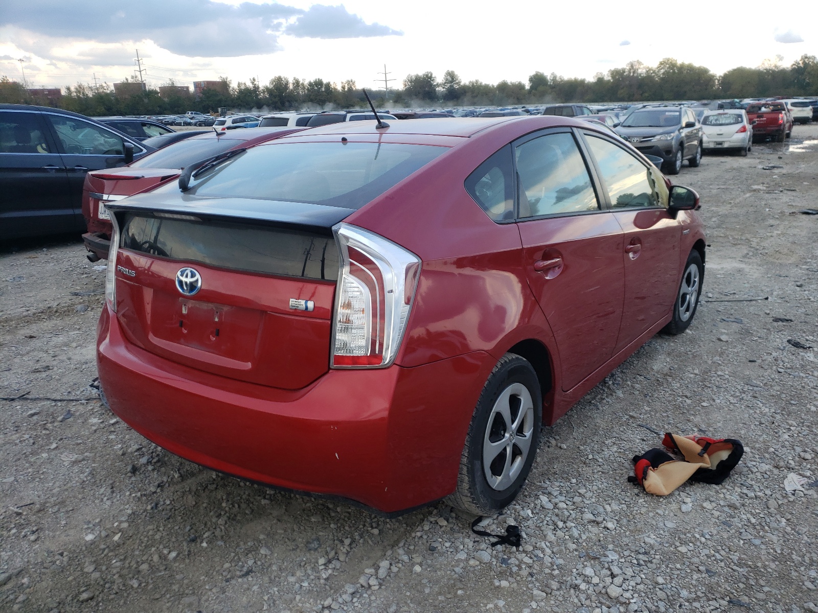 Photo 4 from auction – 2013 TOYOTA PRIUS with VIN JTDKN3DU0D5638024