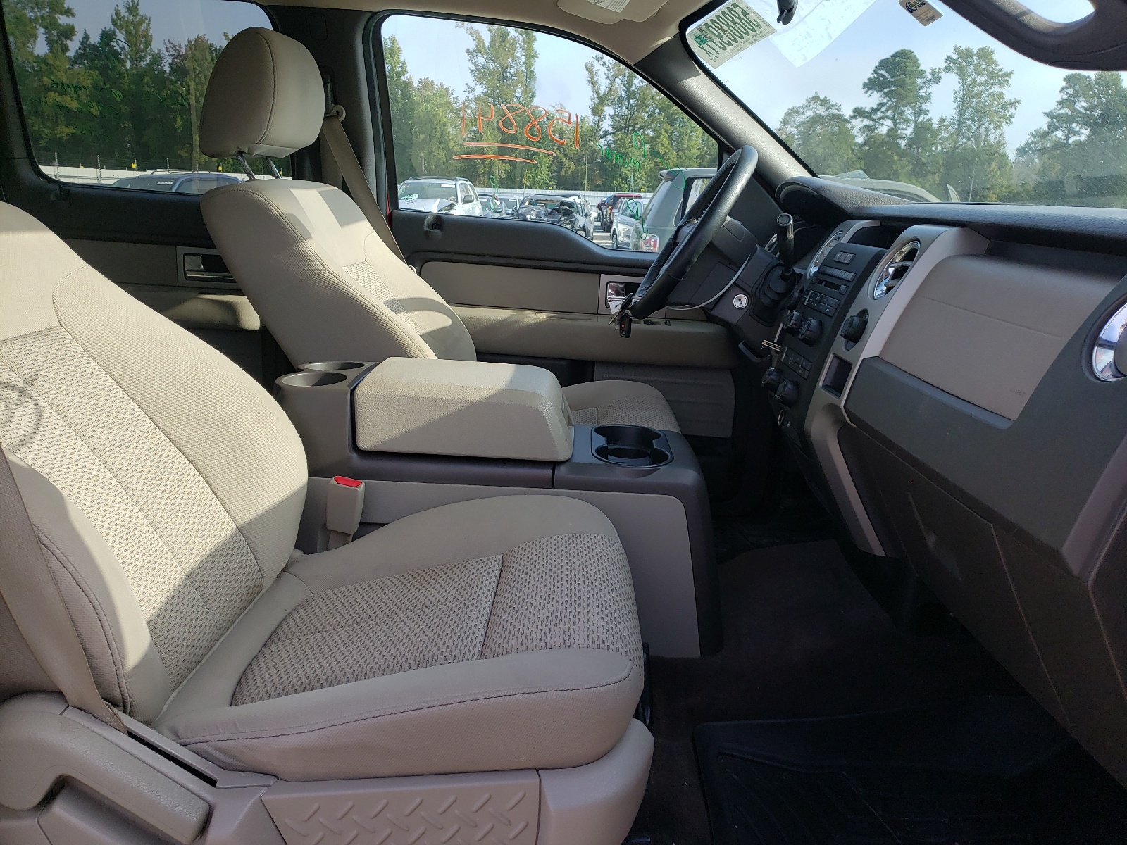 Photo 5 from auction – 2010 FORD F150 SUPER with VIN 1FTFW1EV8AFA83453