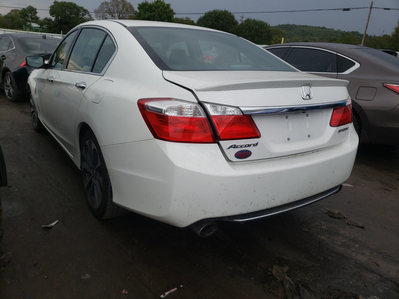 Photo 3 from auction – 2015 HONDA ACCORD SPO with VIN 1HGCR2F52FA168390