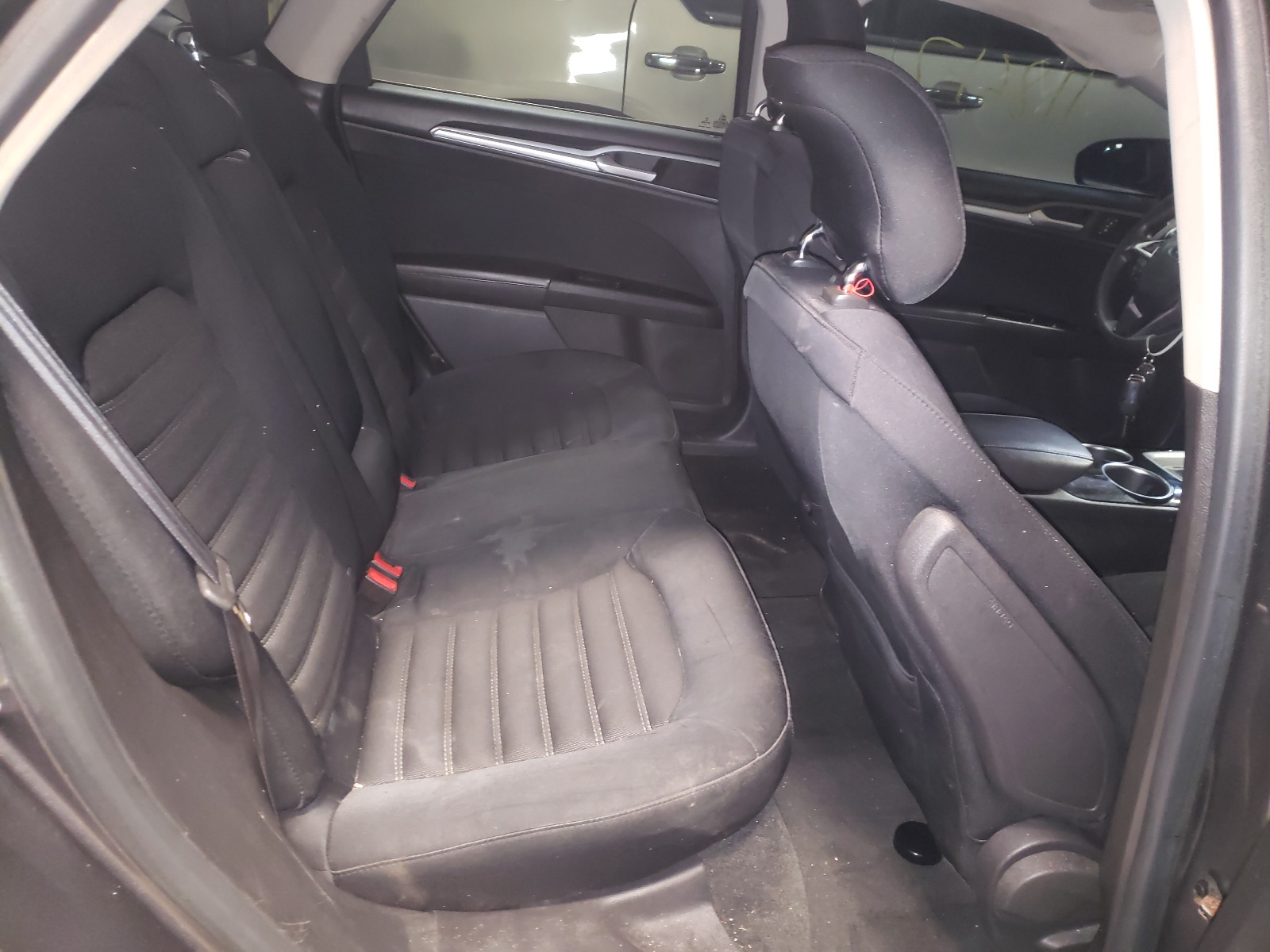 Photo 6 from auction – 2014 FORD FUSION SE with VIN 3FA6P0H75ER159214