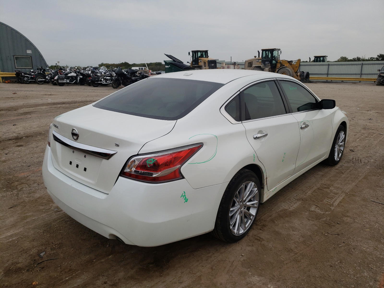 Photo 4 from auction – 2015 NISSAN ALTIMA with VIN 1N4AL3AP1FC169711