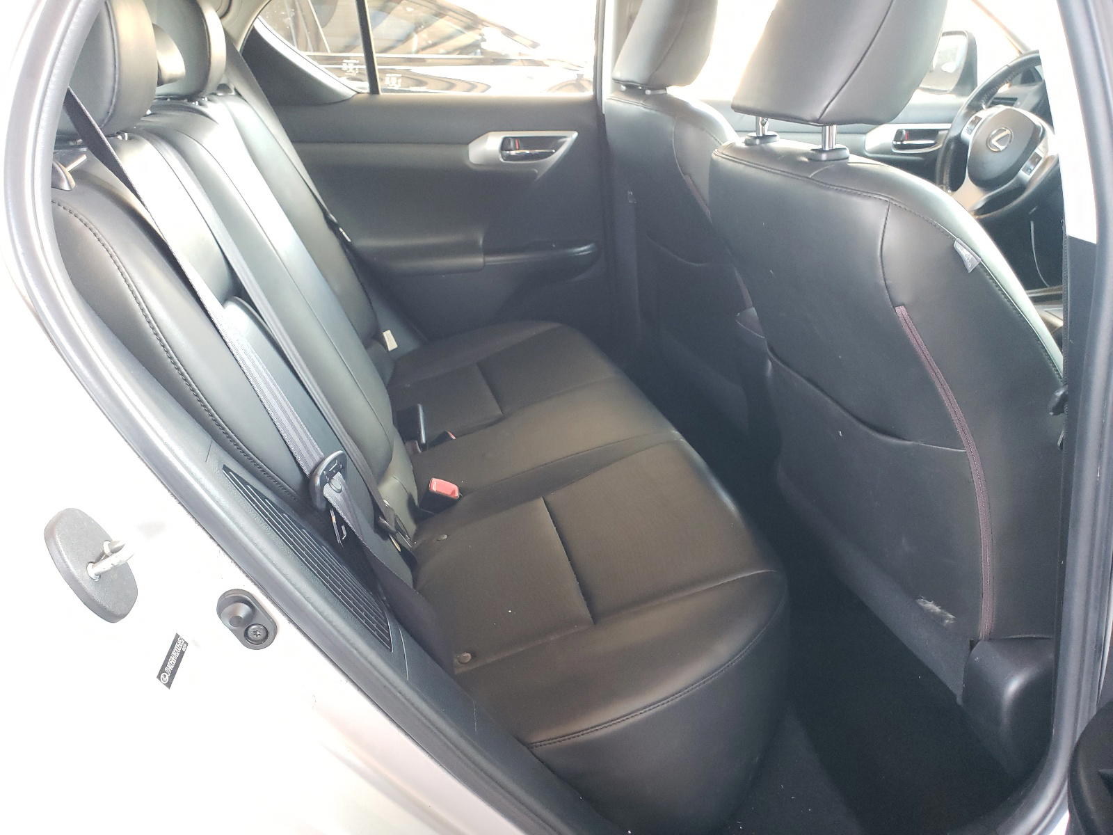 Photo 6 from auction – 2011 LEXUS CT 200 with VIN JTHKD5BH7B2005652