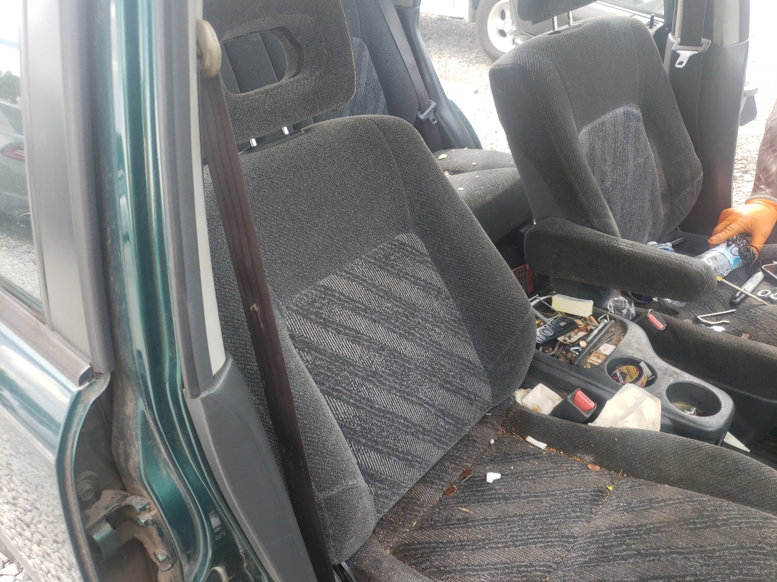 Photo 5 from auction – 2001 HONDA CR-V LX with VIN JHLRD28401S015606