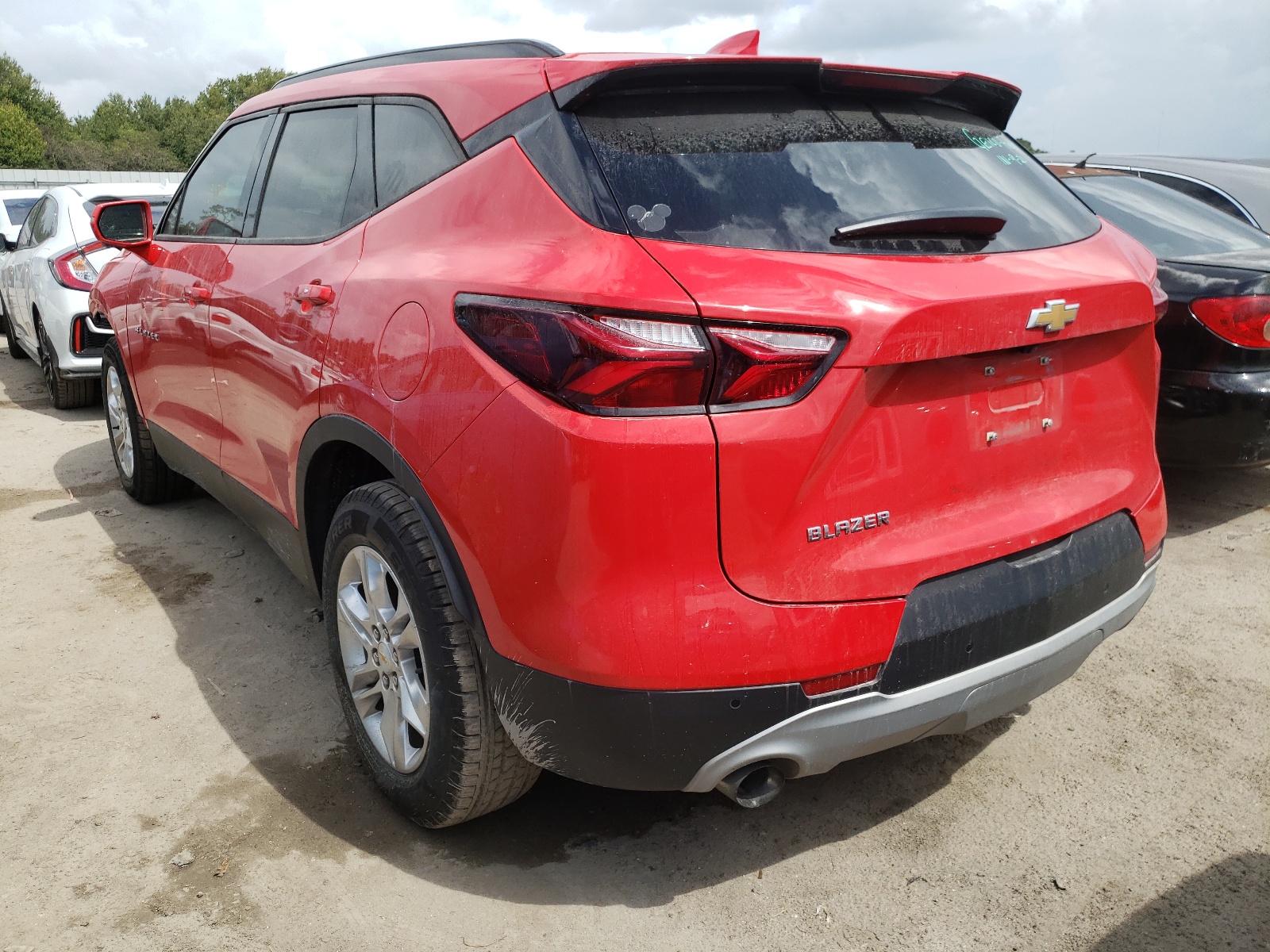 Photo 3 from auction – 2019 CHEVROLET BLAZER 2LT with VIN 3GNKBCRS1KS703831