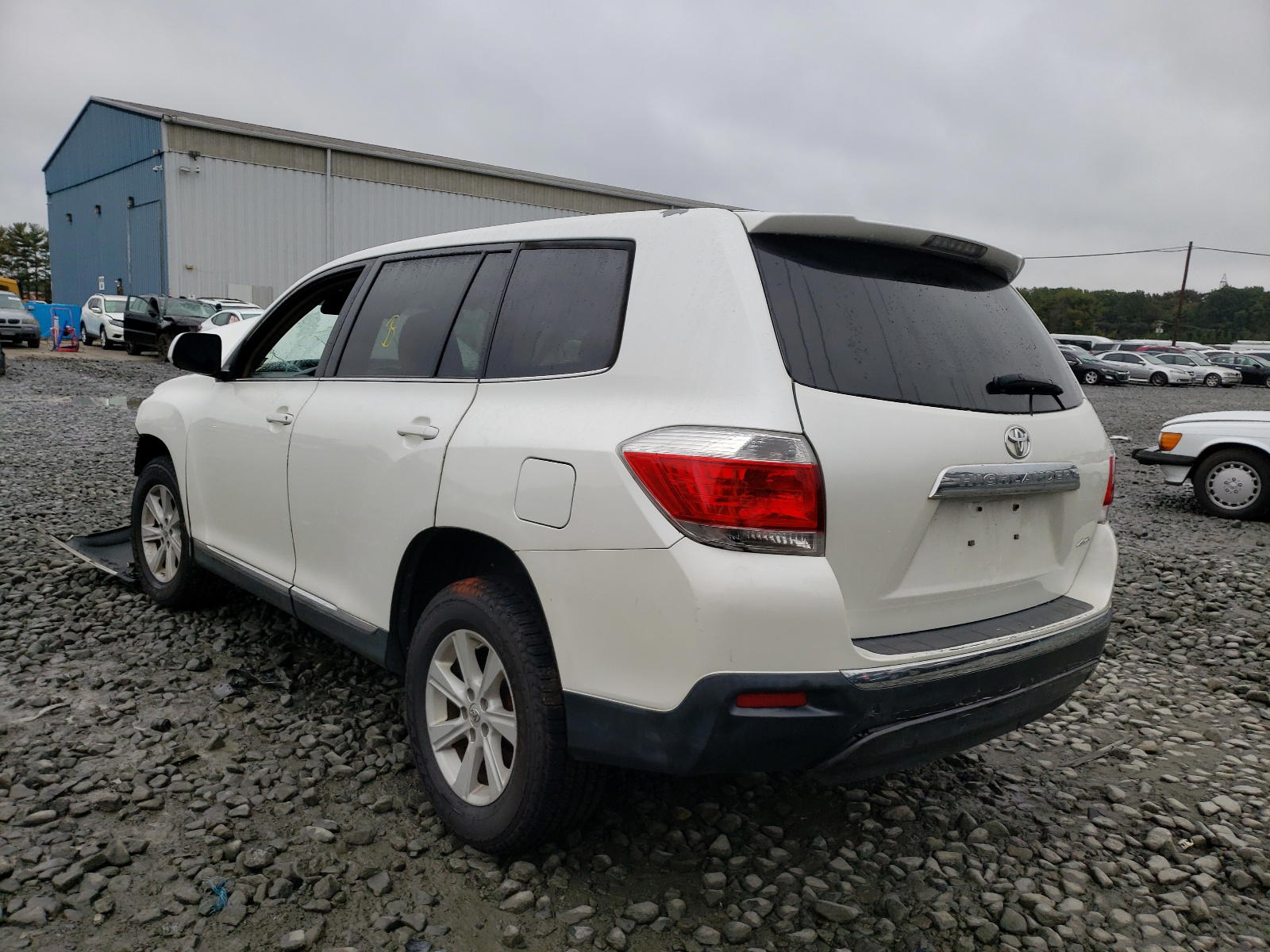 Photo 3 from auction – 2013 TOYOTA HIGHLANDER with VIN 5TDBK3EH4DS245714