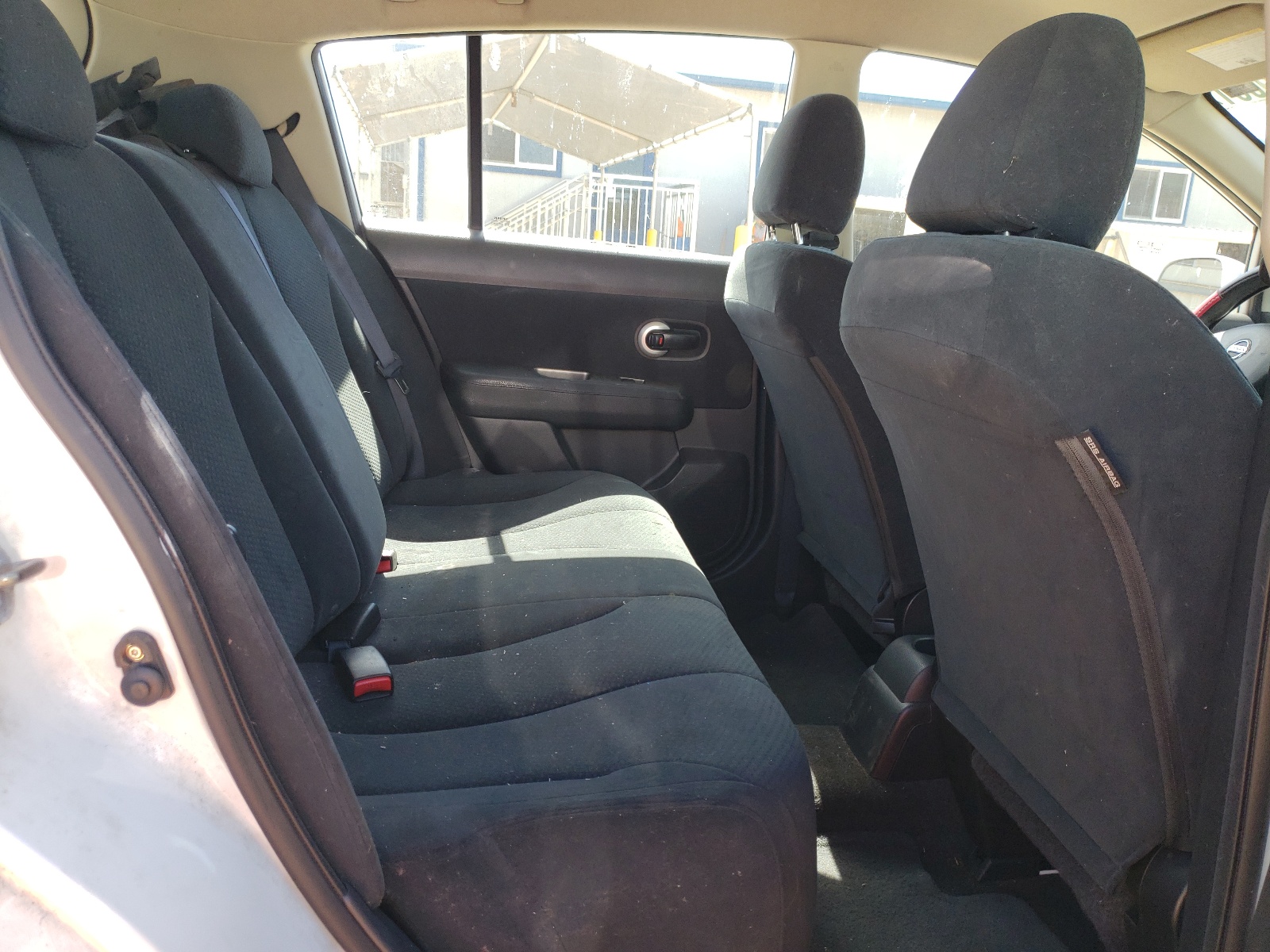 Photo 6 from auction – 2010 NISSAN VERSA S with VIN 3N1BC1CP0AL464721