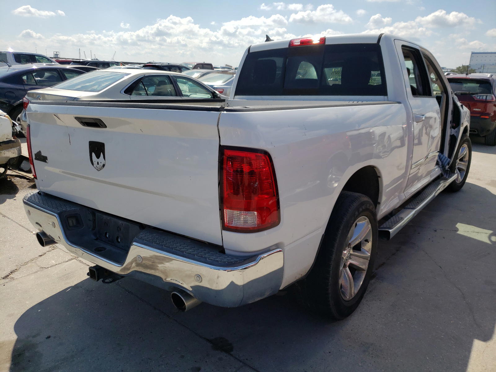 Photo 4 from auction – 2014 RAM 1500 SLT with VIN 1C6RR6TT7ES414840