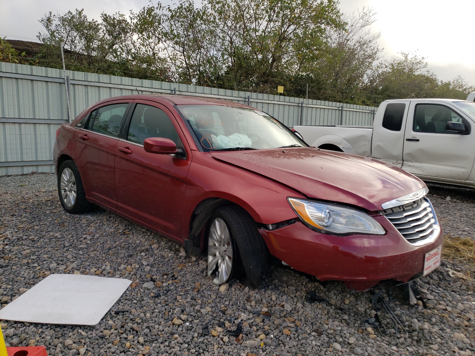 صورة رقم 1 من المزاد - 2014 CHRYSLER 200 LX مع VIN 1C3CCBAB8EN212076