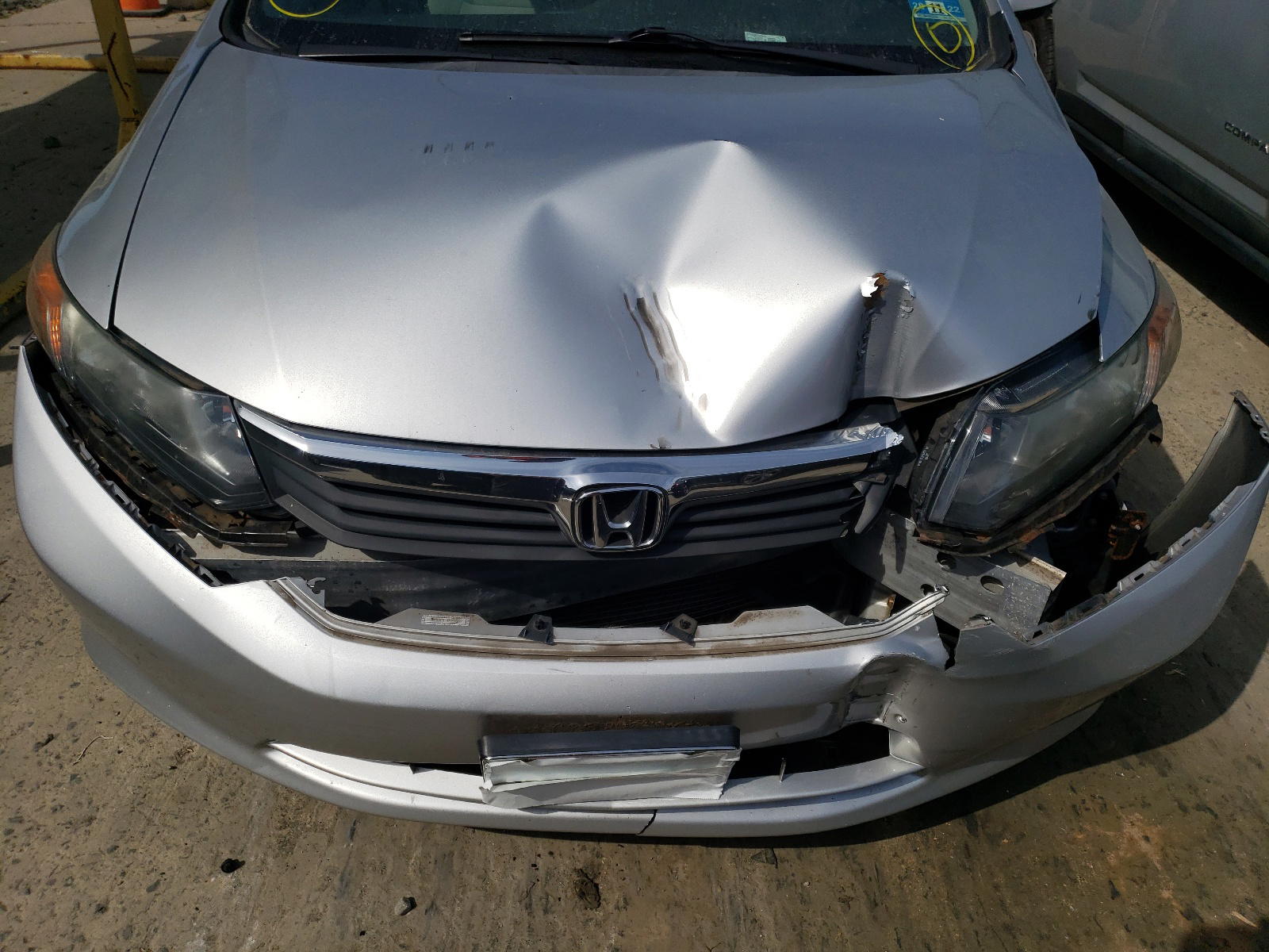 Photo 7 from auction – 2012 HONDA CIVIC LX with VIN 2HGFB2F57CH532236