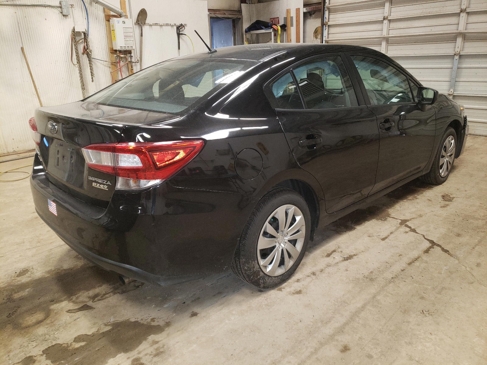 Photo 4 from auction – 2017 SUBARU IMPREZA with VIN 4S3GKAA63H3617811
