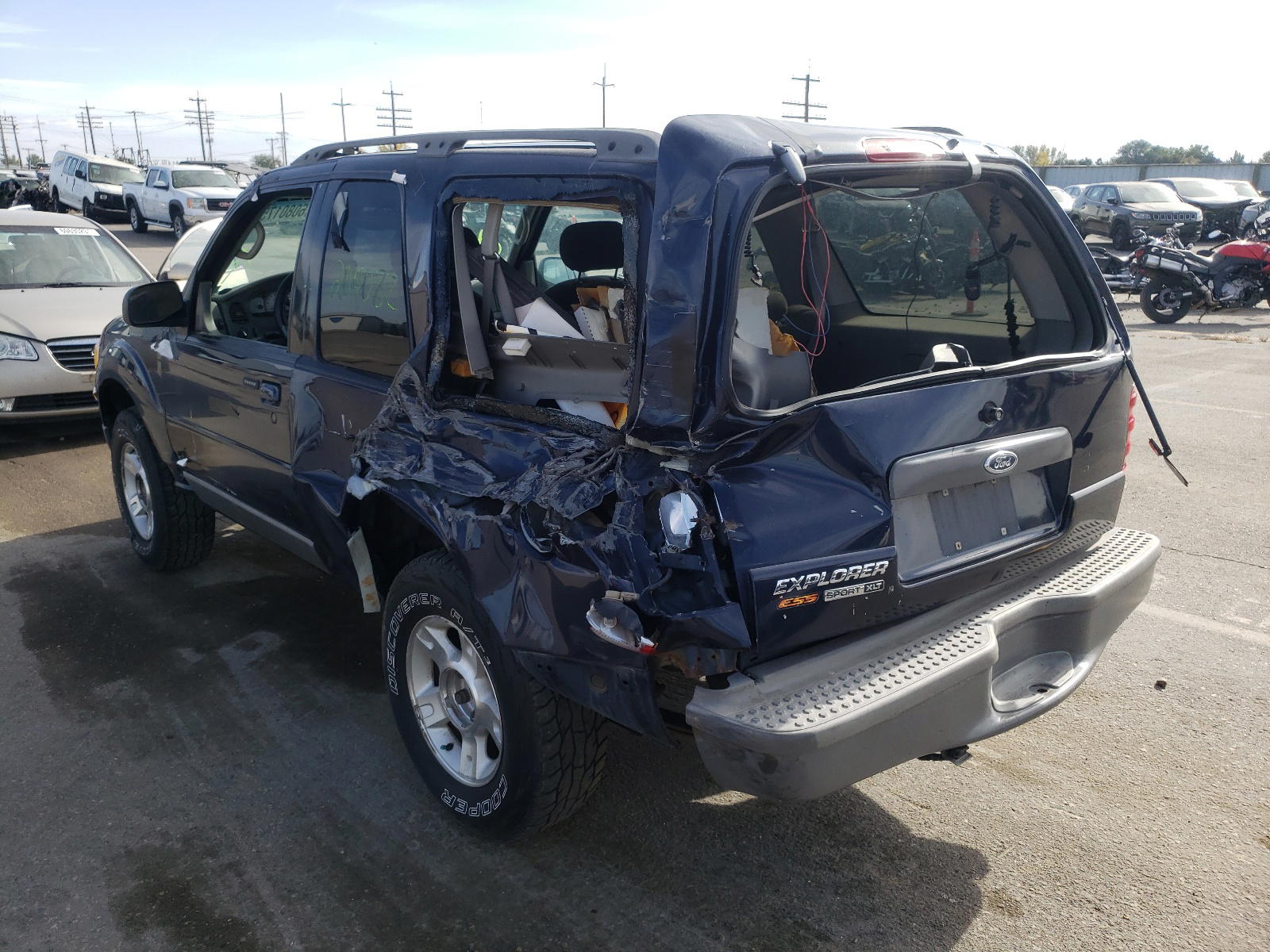 Photo 3 from auction – 2003 FORD EXPLORER S with VIN 1FMYU60E73UA56810