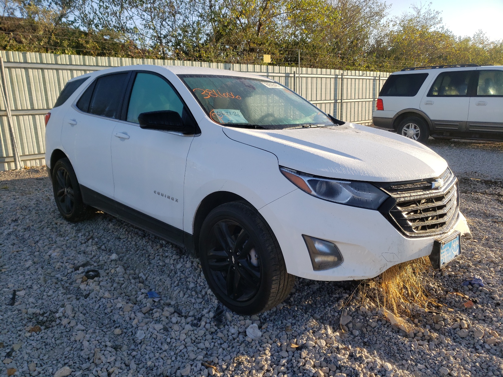 Photo 1 from auction – 2021 CHEVROLET EQUINOX LT with VIN 3GNAXUEV4ML381606