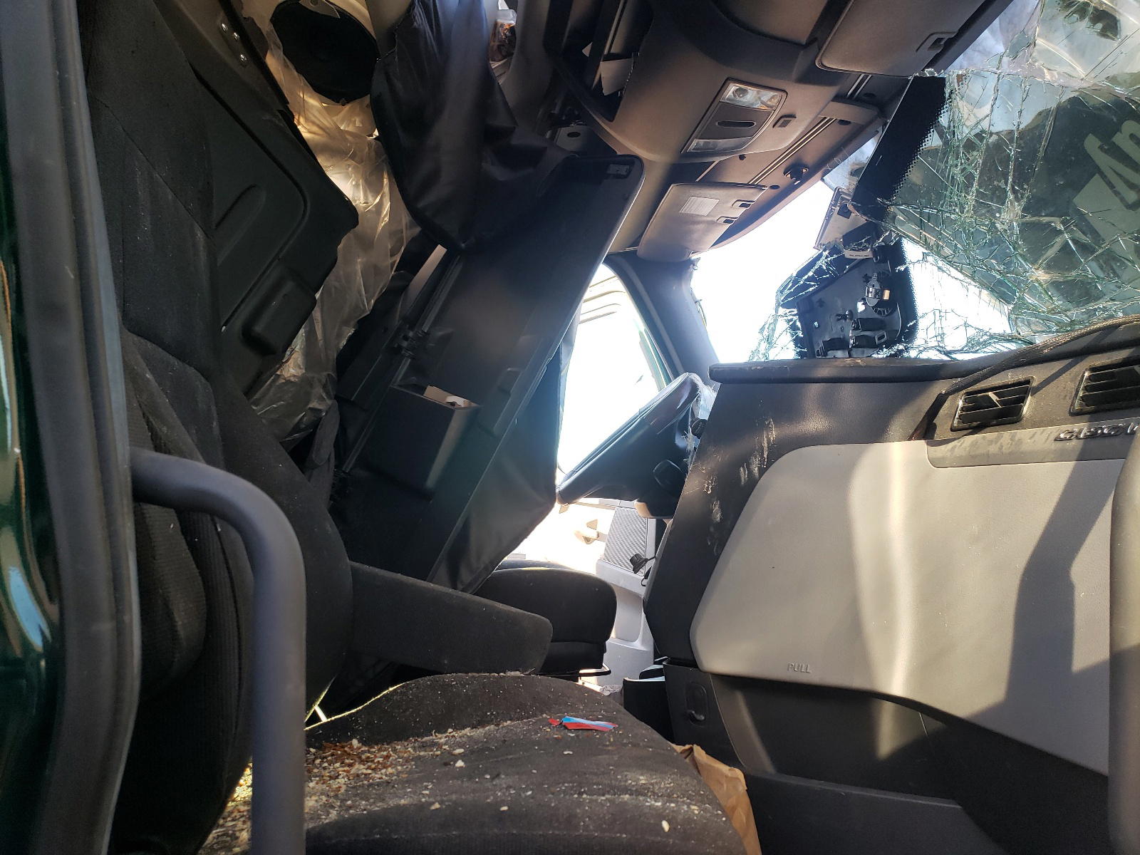 Photo 5 from auction – 2021 FREIGHTLINER CASCADIA 1 with VIN 3AKJHHDRXMSLU4439