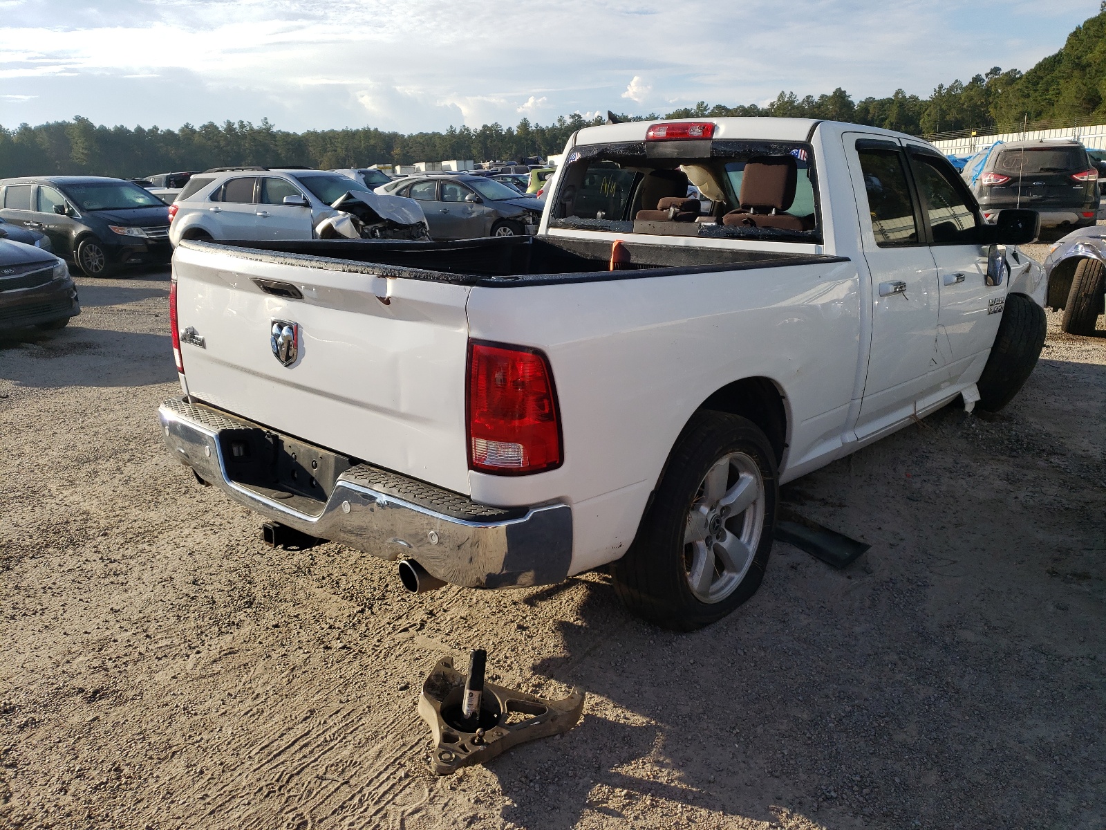Photo 4 from auction – 2015 RAM 1500 SLT with VIN 1C6RR6GT6FS582092