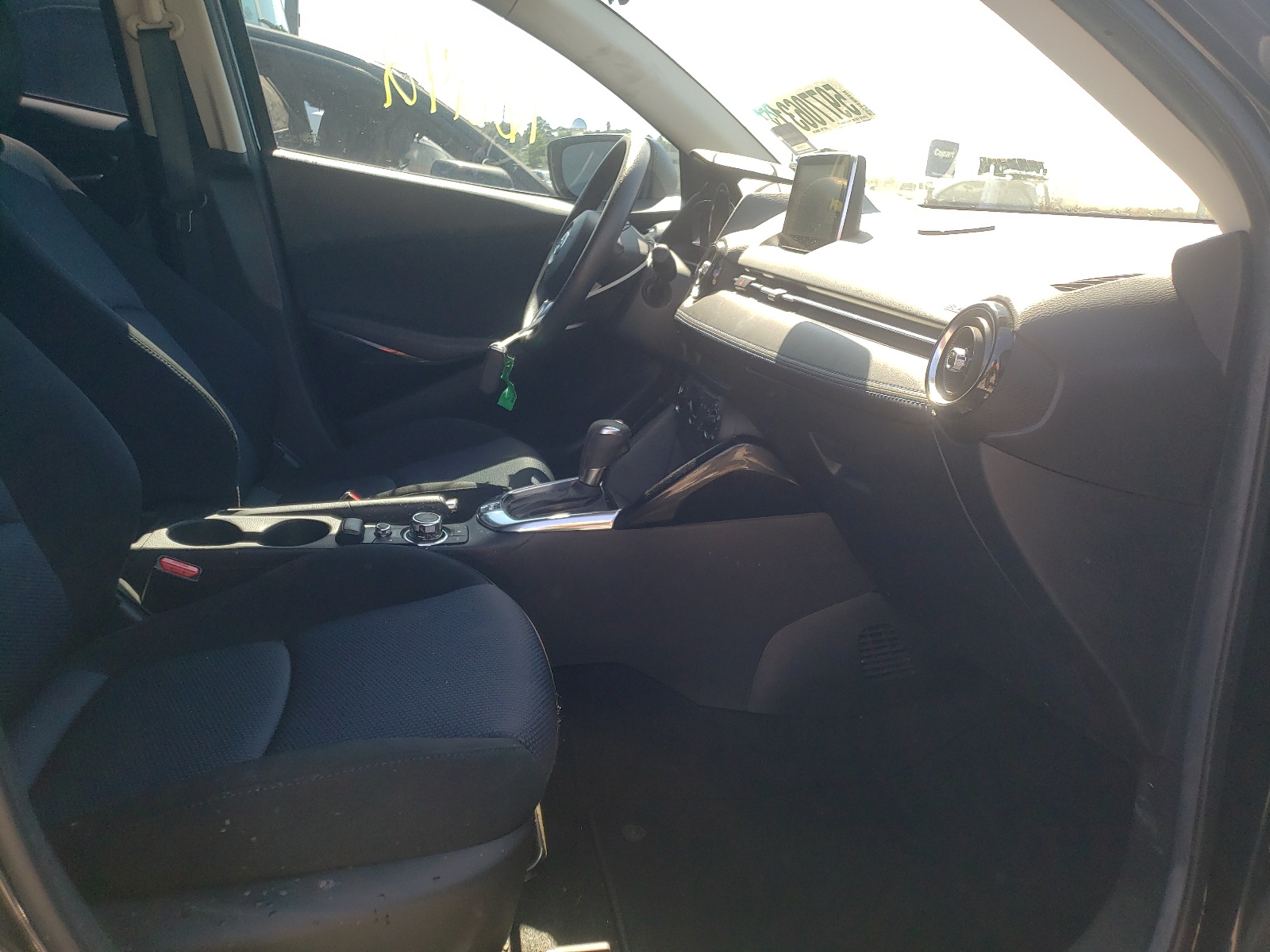 Photo 5 from auction – 2016 SCION IA with VIN 3MYDLBZV9GY129875