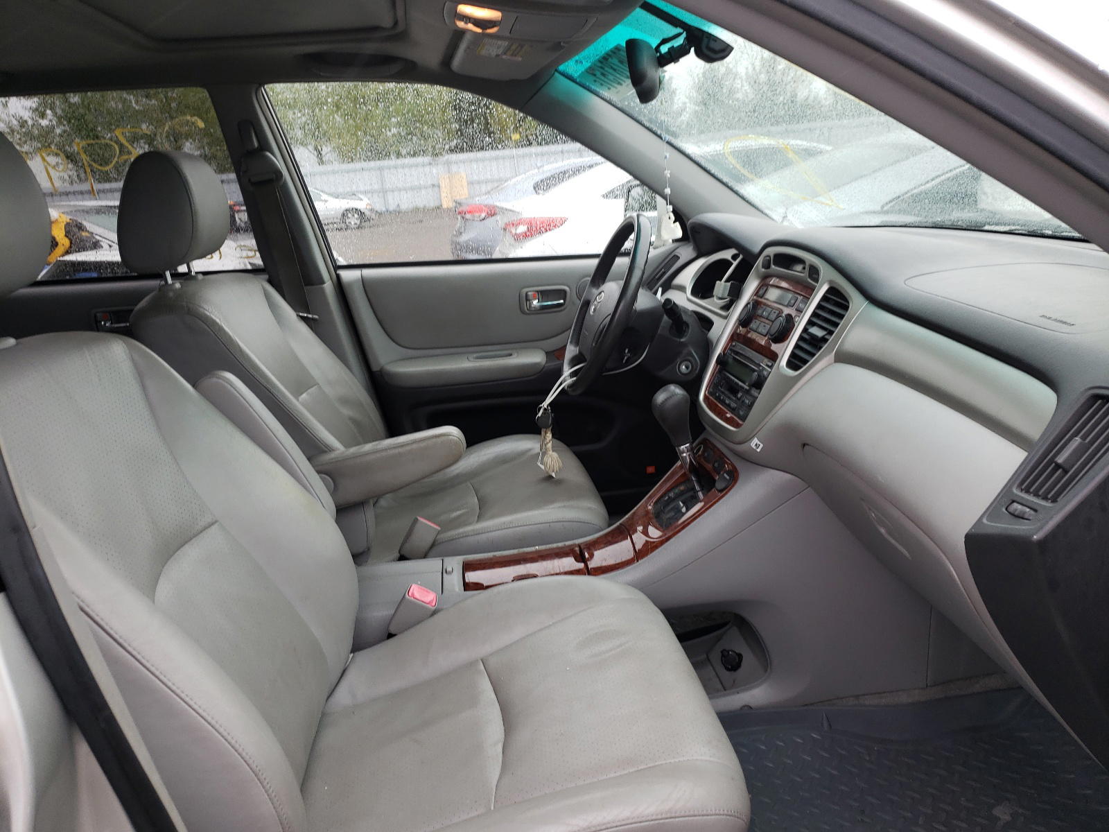 Photo 5 from auction – 2006 TOYOTA HIGHLANDER with VIN JTEEW21A860032898