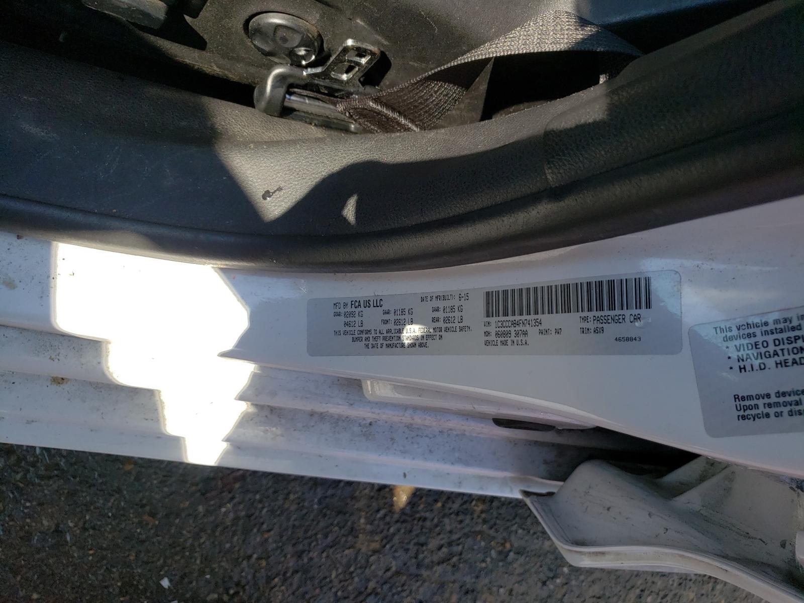 Photo 10 from auction – 2015 CHRYSLER 200 LIMITE with VIN 1C3CCCAB4FN741354