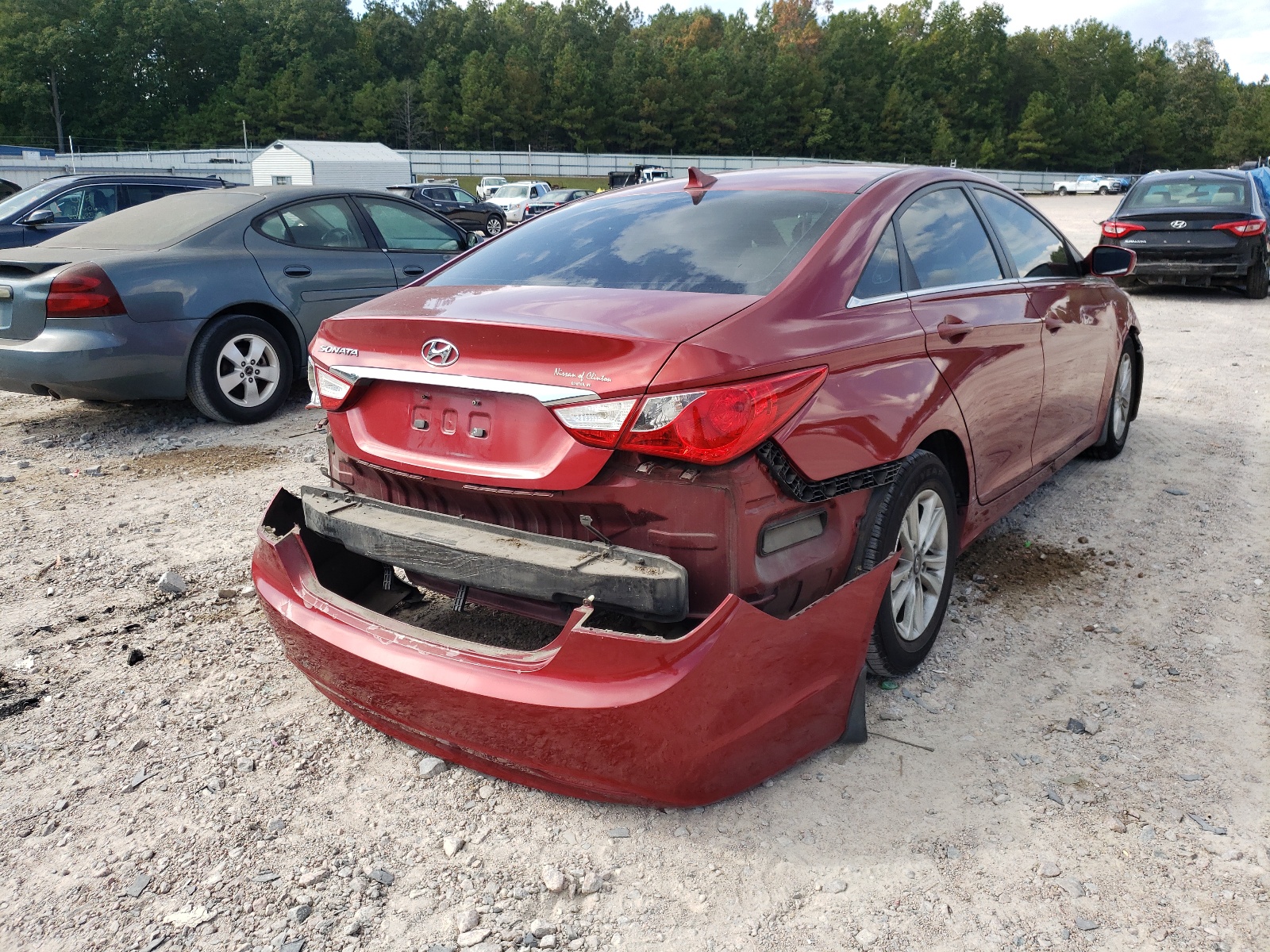 Photo 4 from auction – 2011 HYUNDAI SONATA GLS with VIN 5NPEB4AC7BH100537