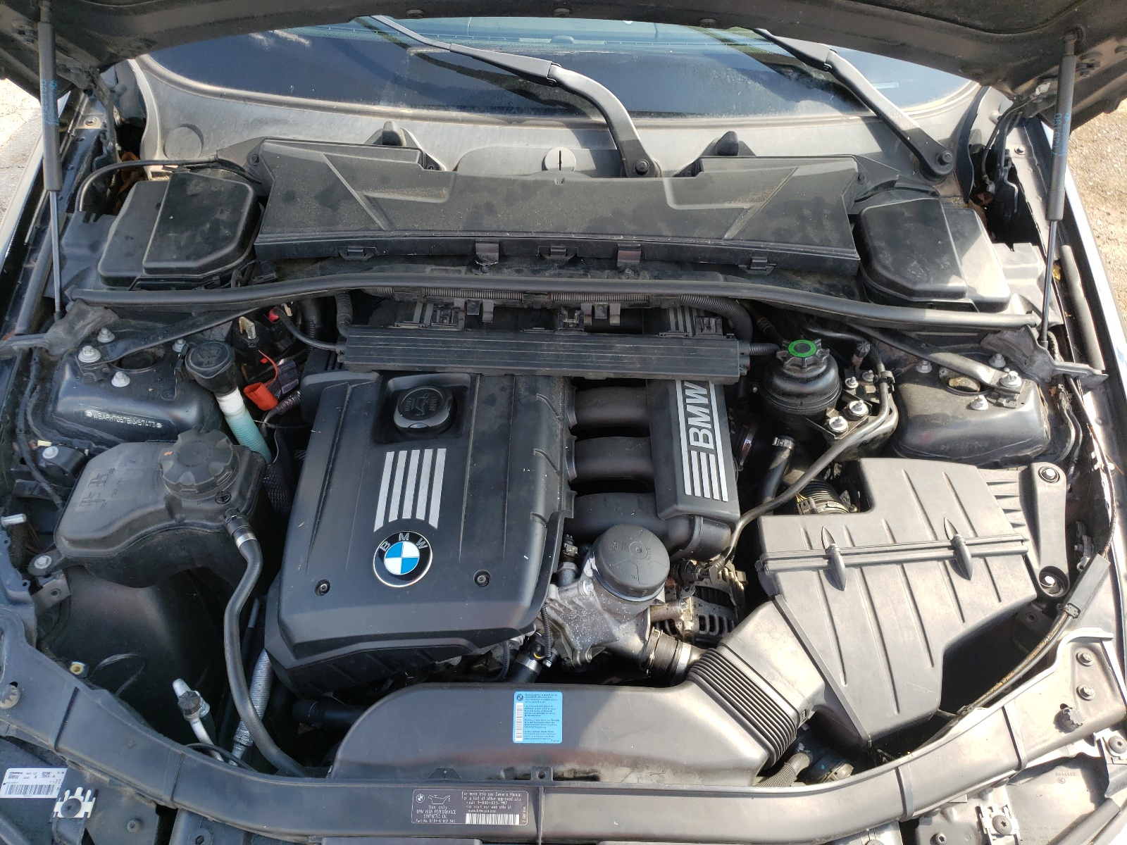 Photo 7 from auction – 2011 BMW 328 I with VIN WBAPH7G57BNM57473