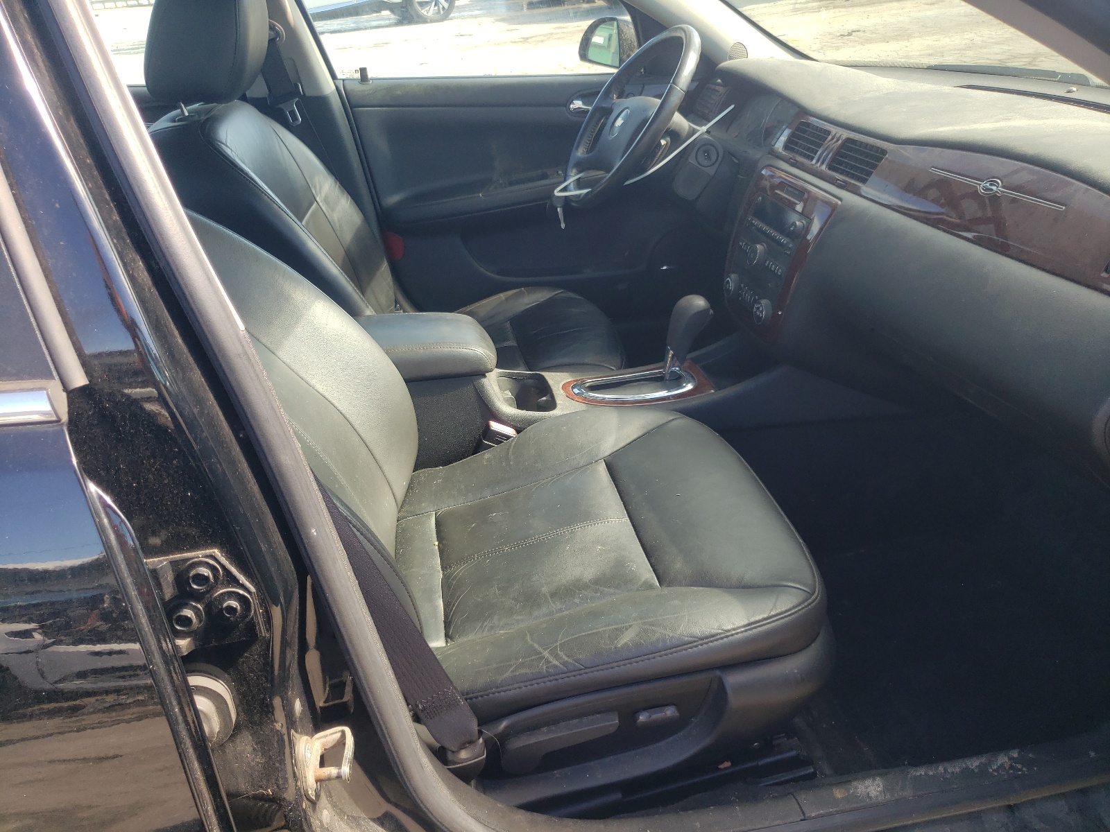 Photo 5 from auction – 2010 CHEVROLET IMPALA LTZ with VIN 2G1WC5EM6A1189813