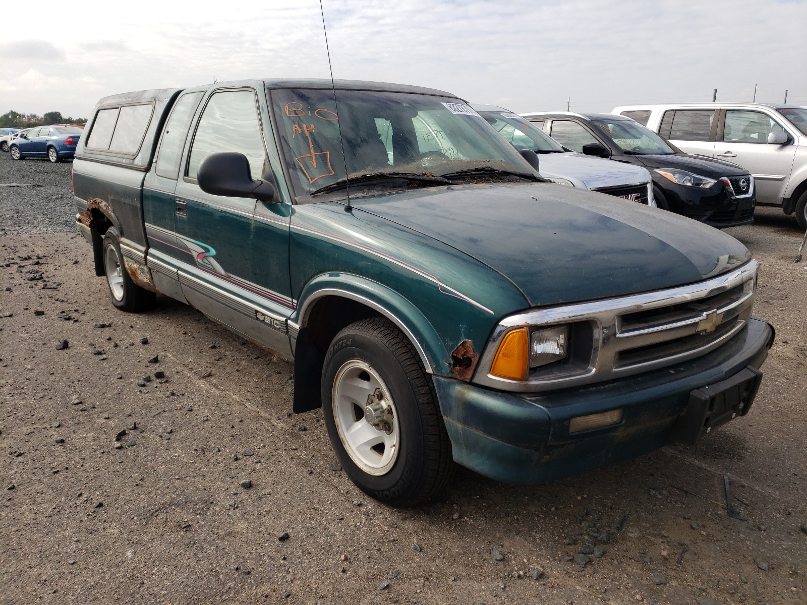 CHEVROLET S 10 1996 with VIN 1GCCS19X2T8150209 - Photo from auction