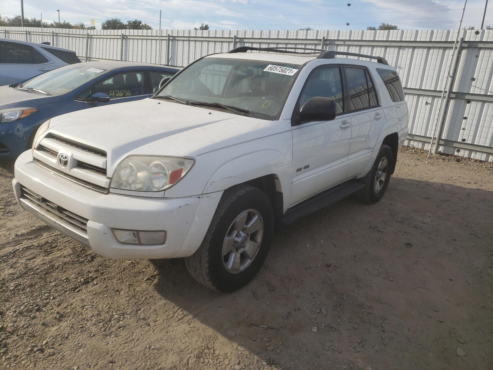 Photo 2 from auction – 2003 TOYOTA 4RUNNER SR with VIN JTEBU14R730016675