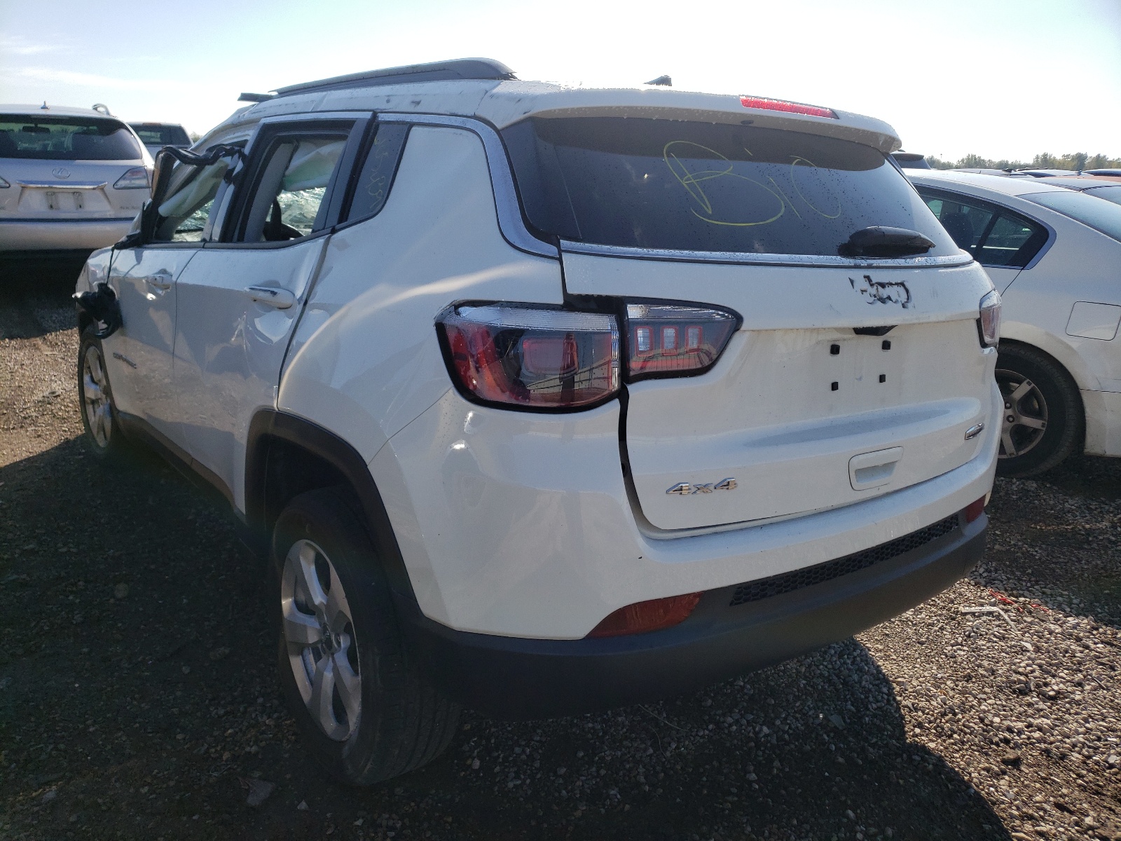 Фото 3 с аукциона – 2018 JEEP COMPASS LA с VIN 3C4NJDBB5JT313980