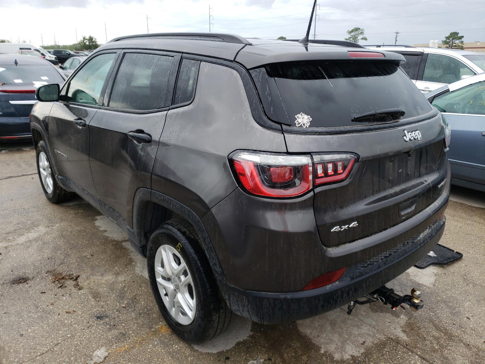 Photo 3 from auction – 2018 JEEP COMPASS SP with VIN 3C4NJDAB0JT493810